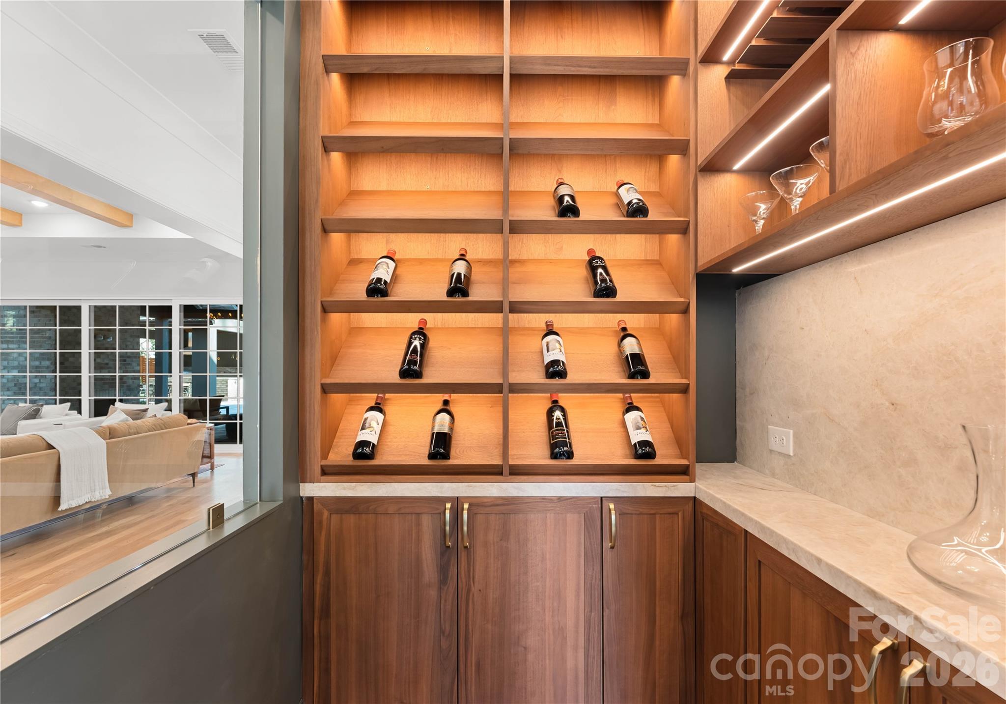 154 N Canterbury Road — Charlotte