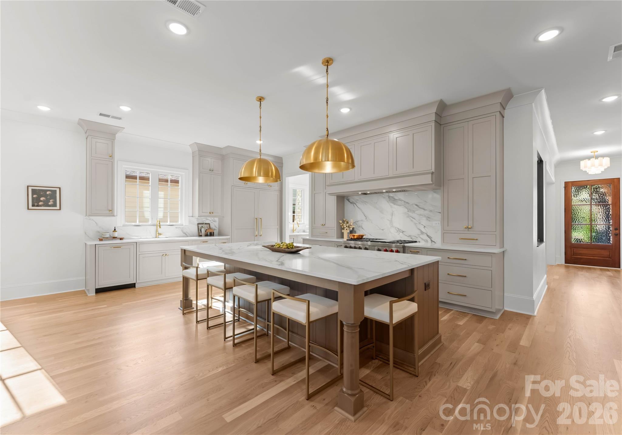 154 N Canterbury Road — Charlotte