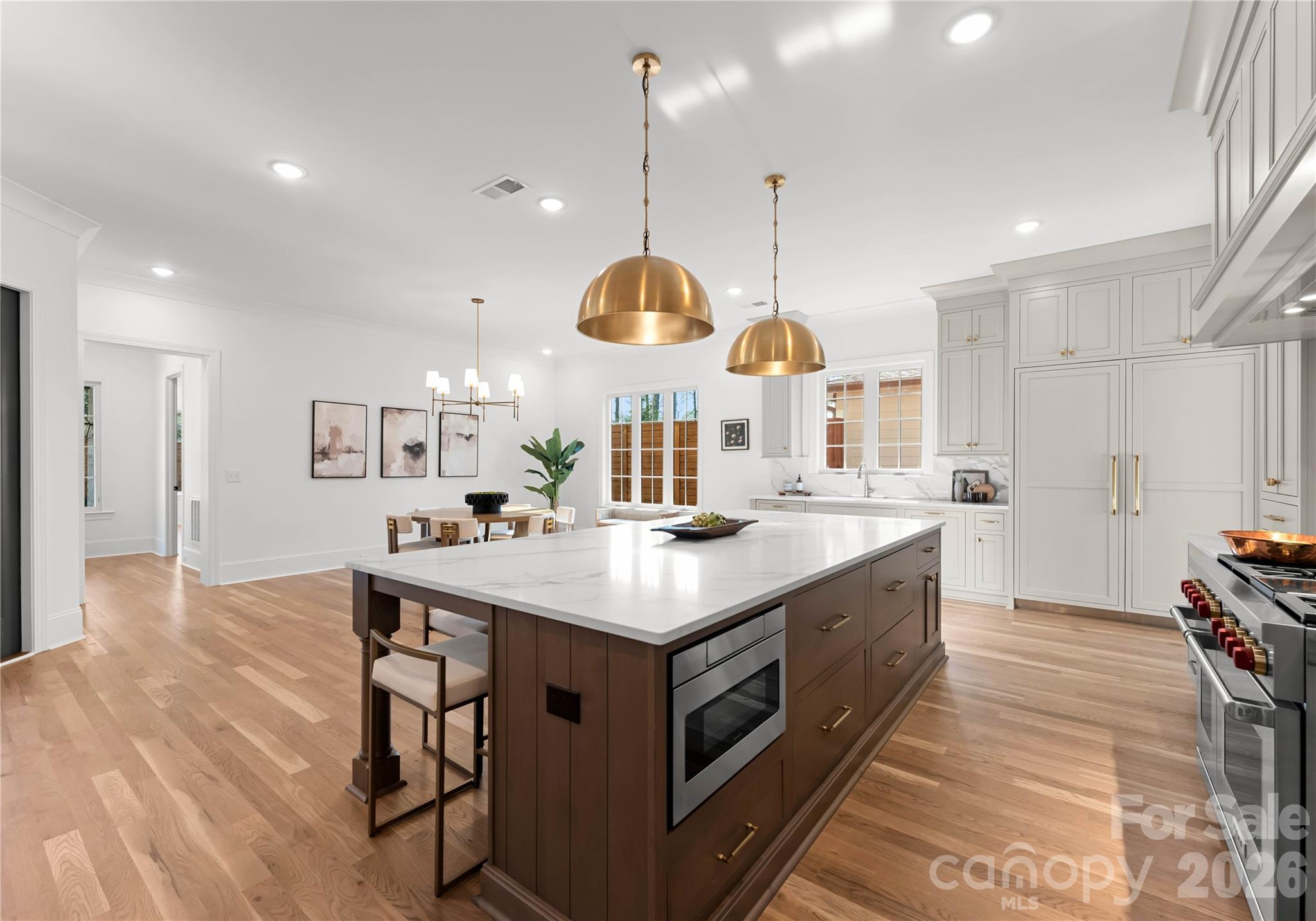 154 N Canterbury Road — Charlotte