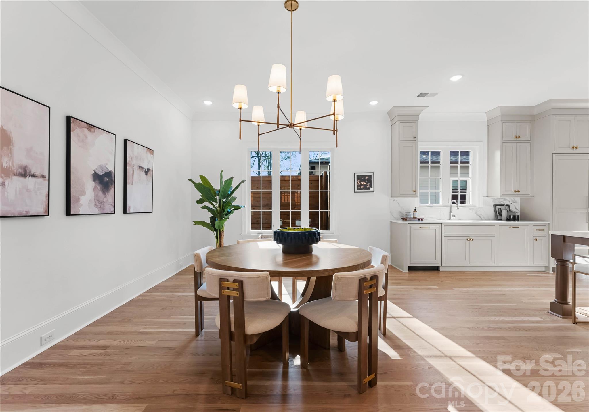 154 N Canterbury Road — Charlotte