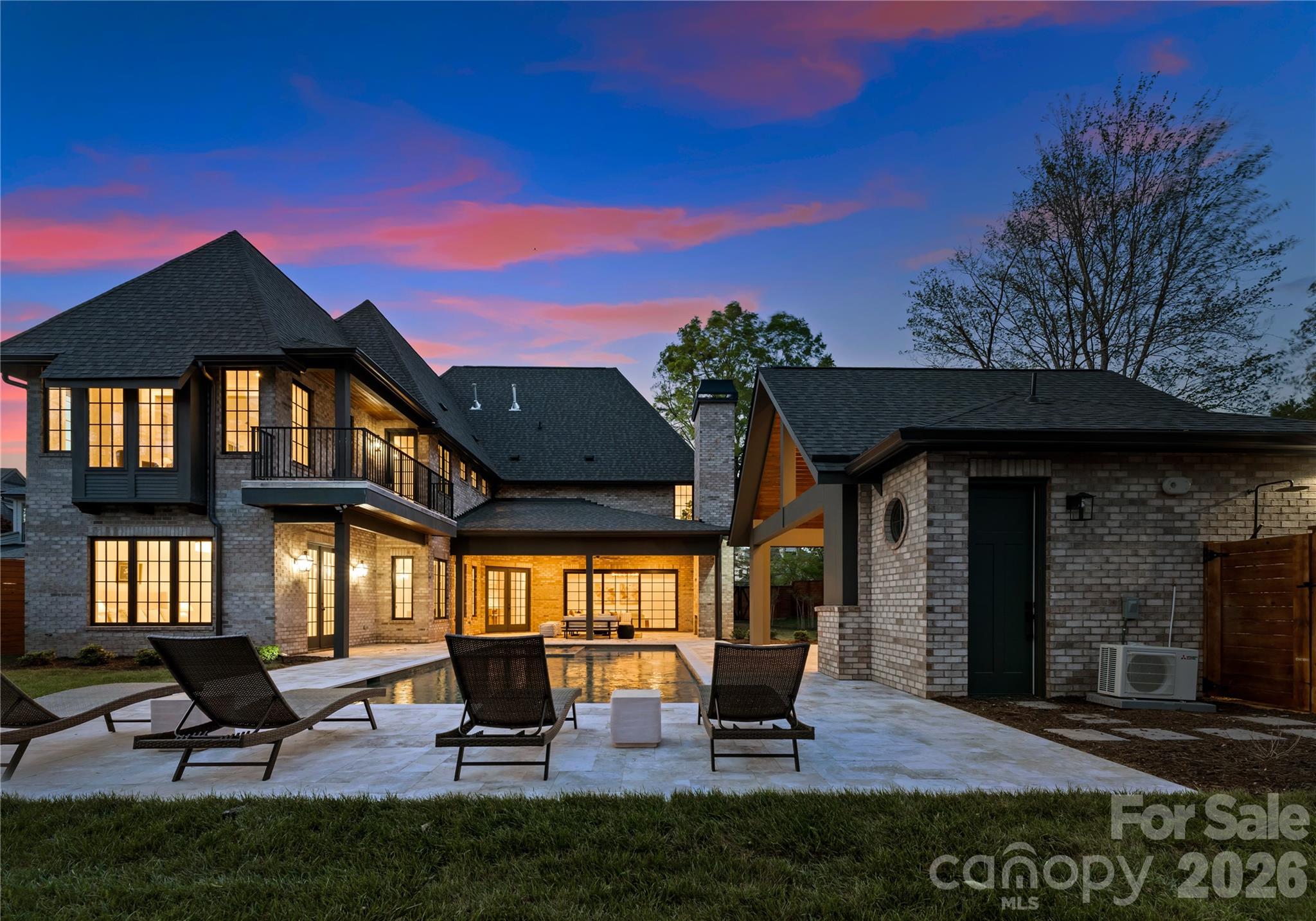 154 N Canterbury Road — Charlotte