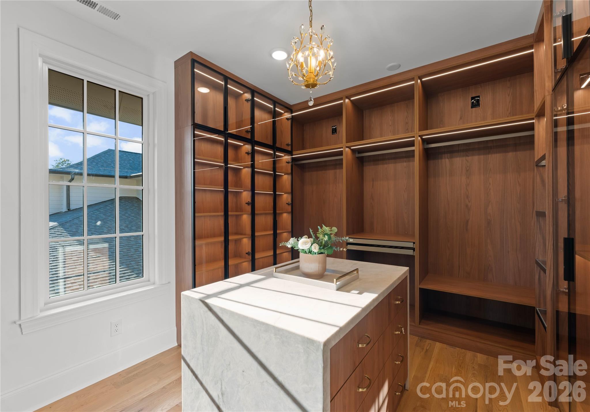 154 N Canterbury Road — Charlotte