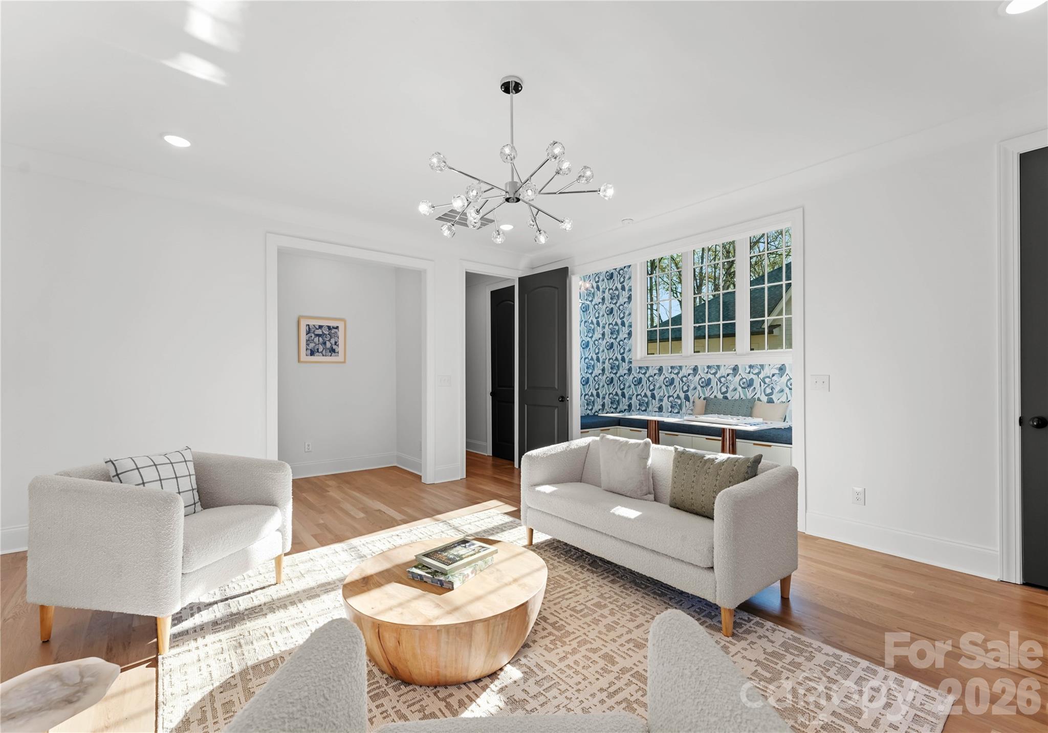 154 N Canterbury Road — Charlotte