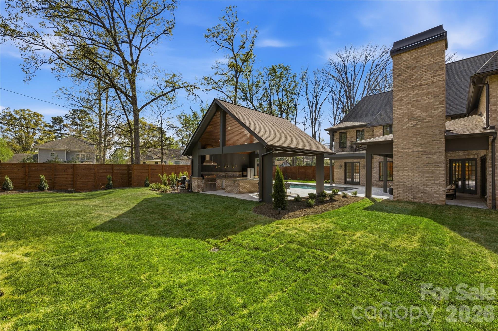 154 N Canterbury Road — Charlotte