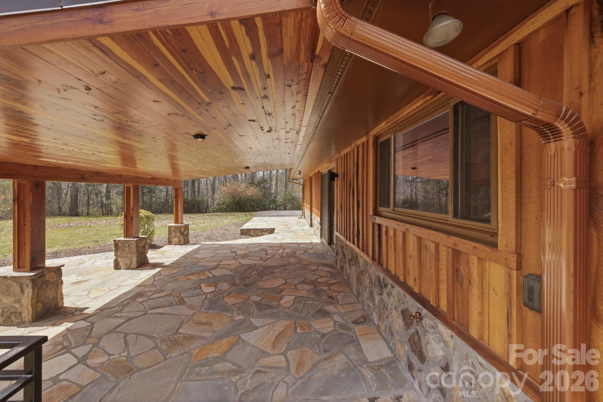 100 Ashton Lane — Brevard