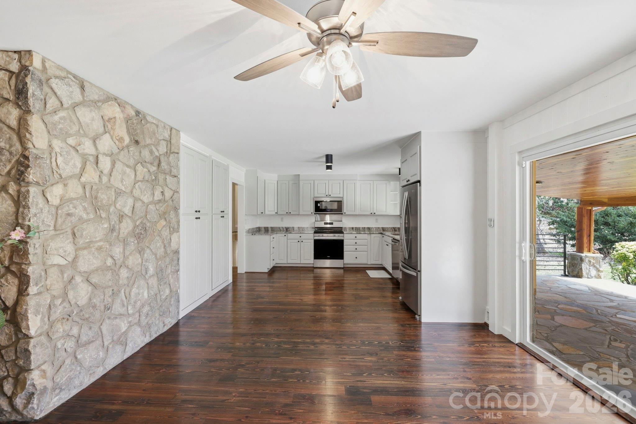 100 Ashton Lane — Brevard
