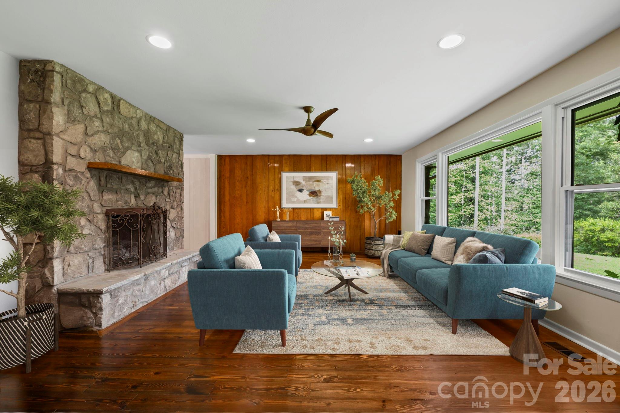 100 Ashton Lane — Brevard
