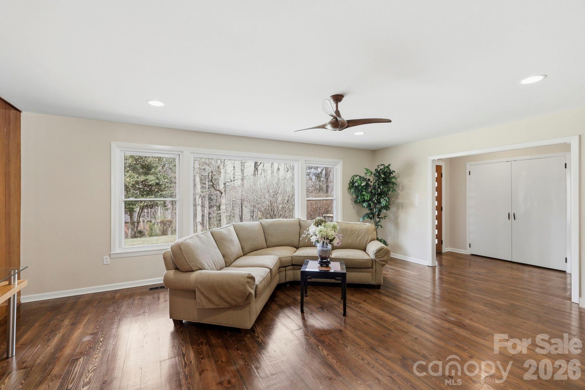100 Ashton Lane — Brevard