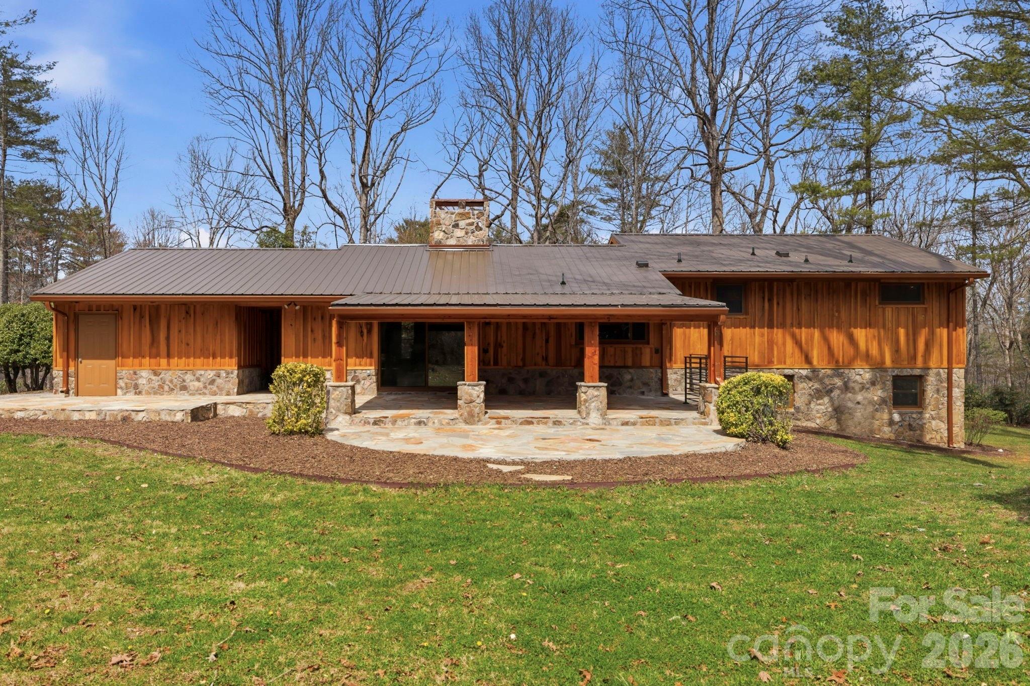 100 Ashton Lane — Brevard