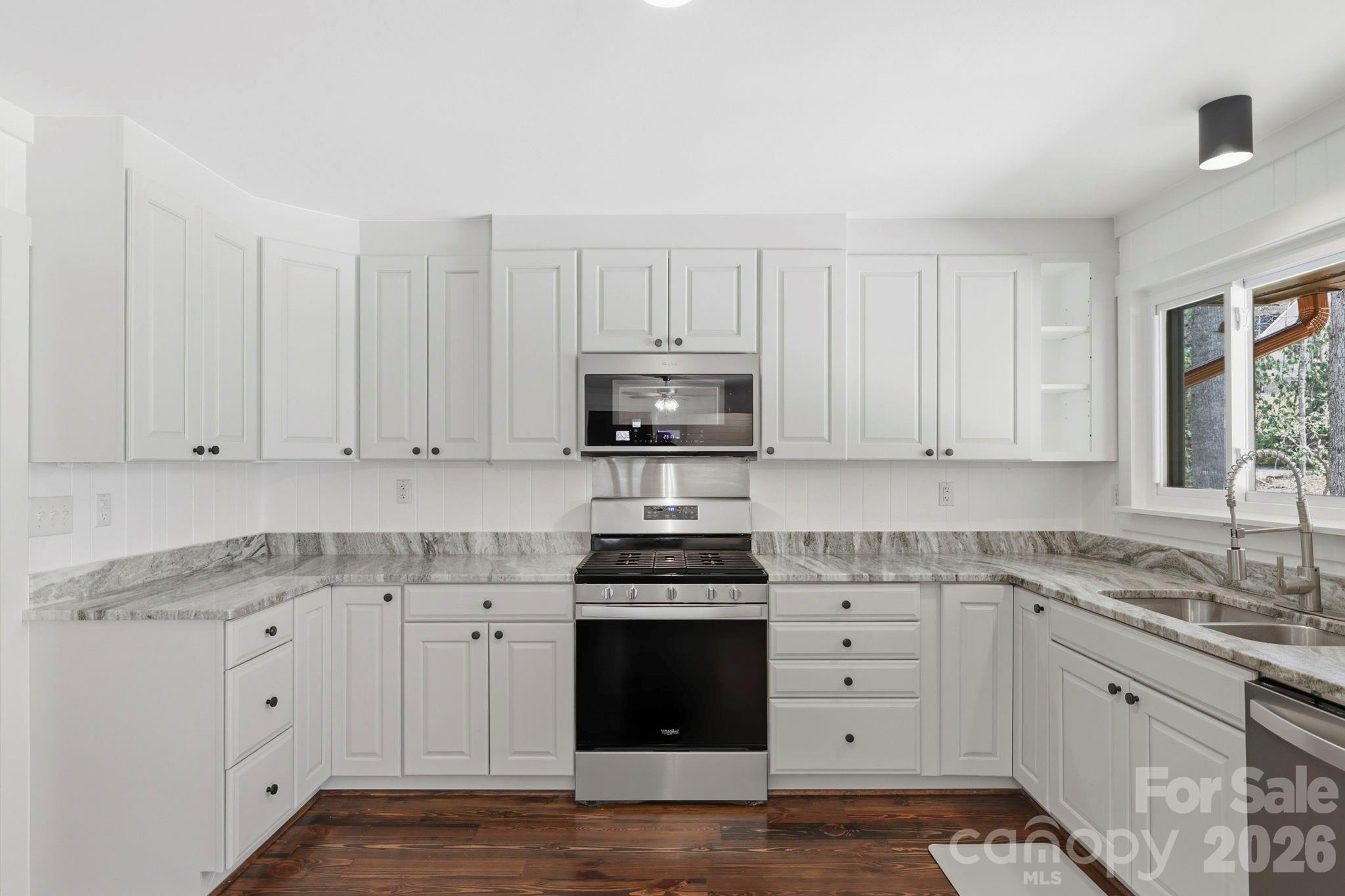 100 Ashton Lane — Brevard