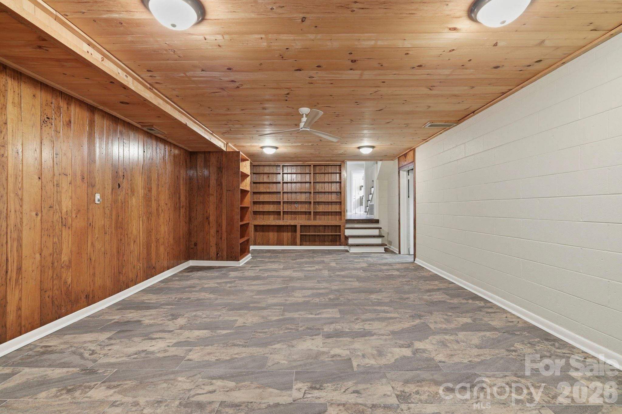 100 Ashton Lane — Brevard