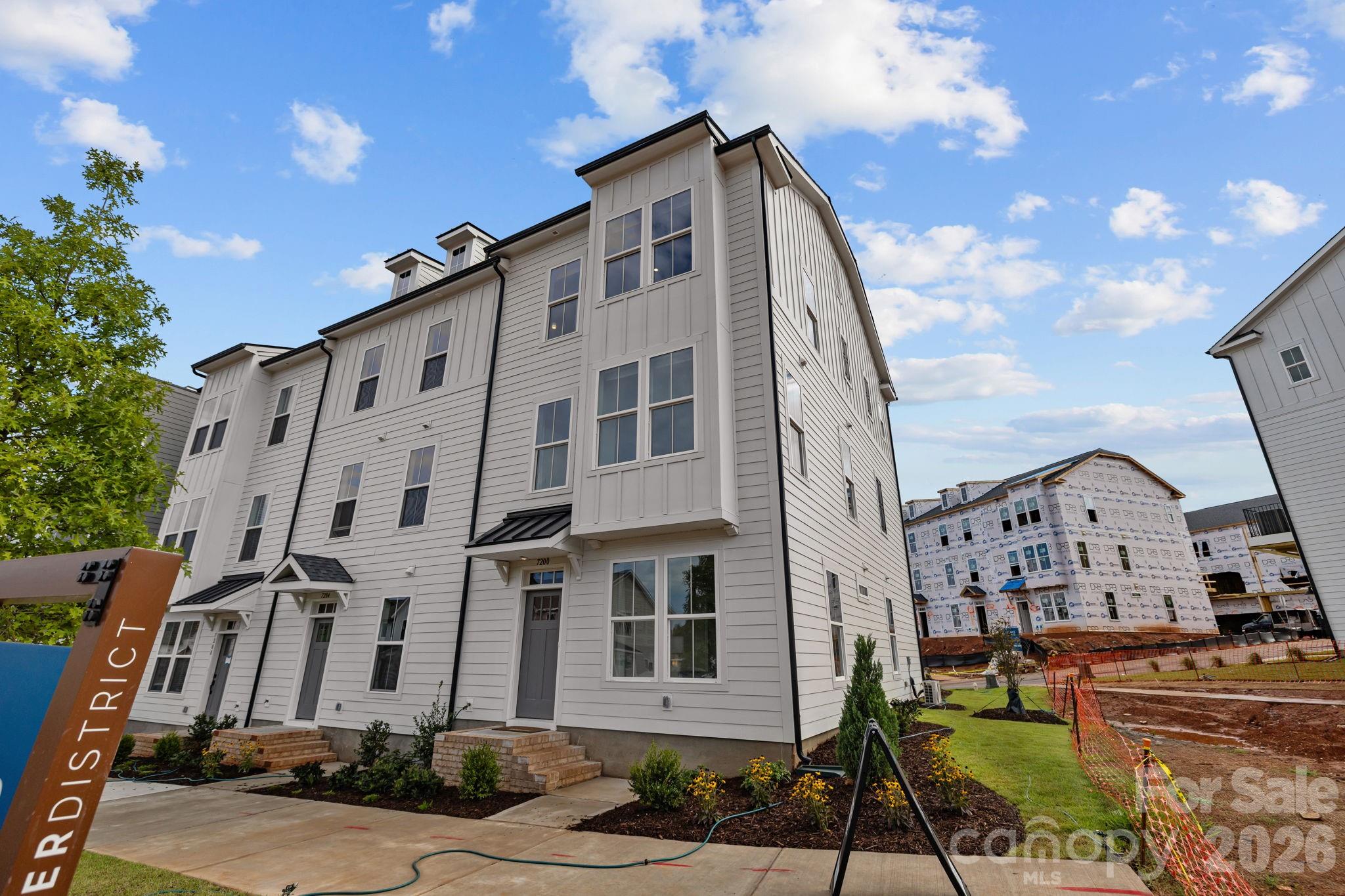 3122 Middle Street — Charlotte