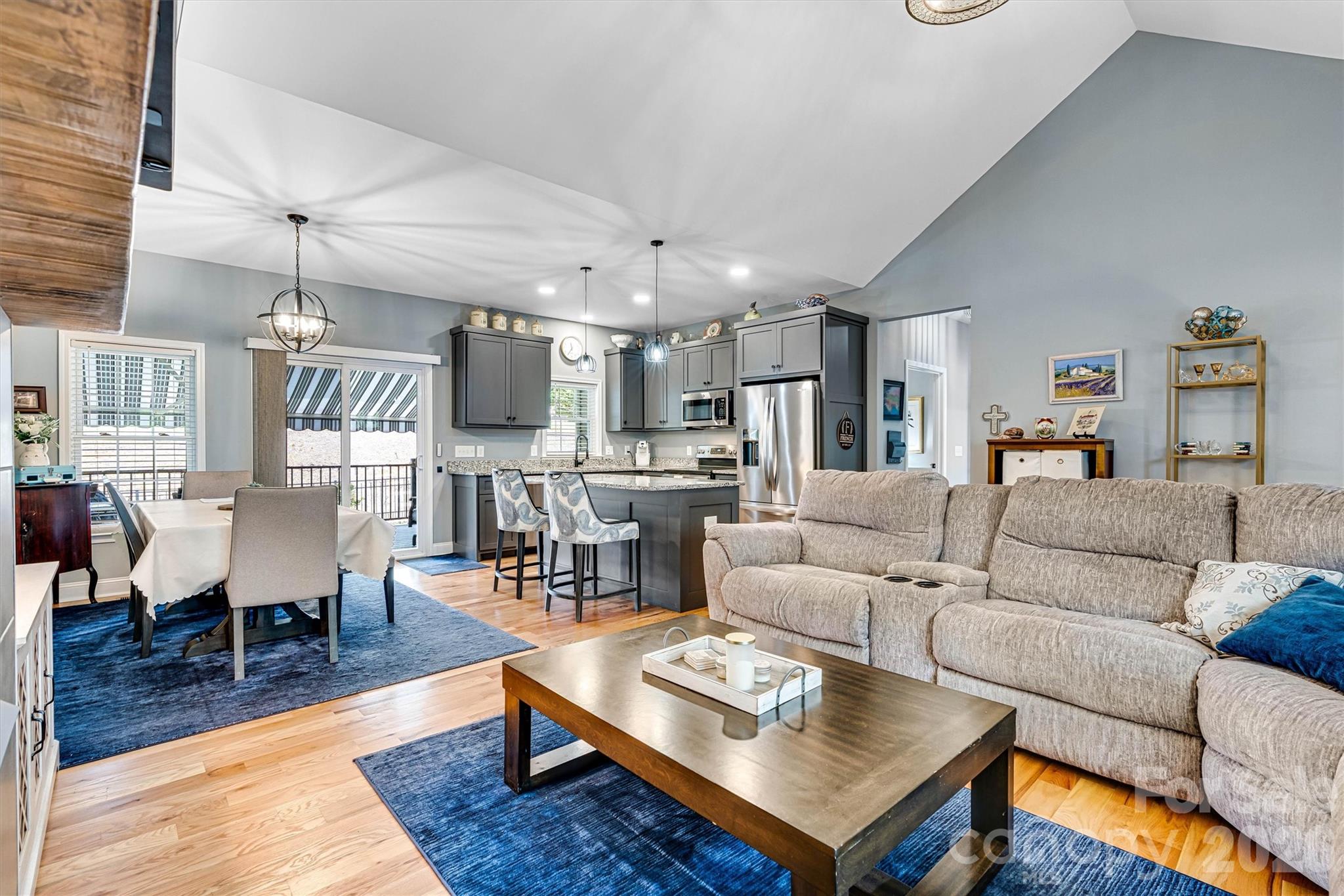 1181 Kensington Circle — Newton