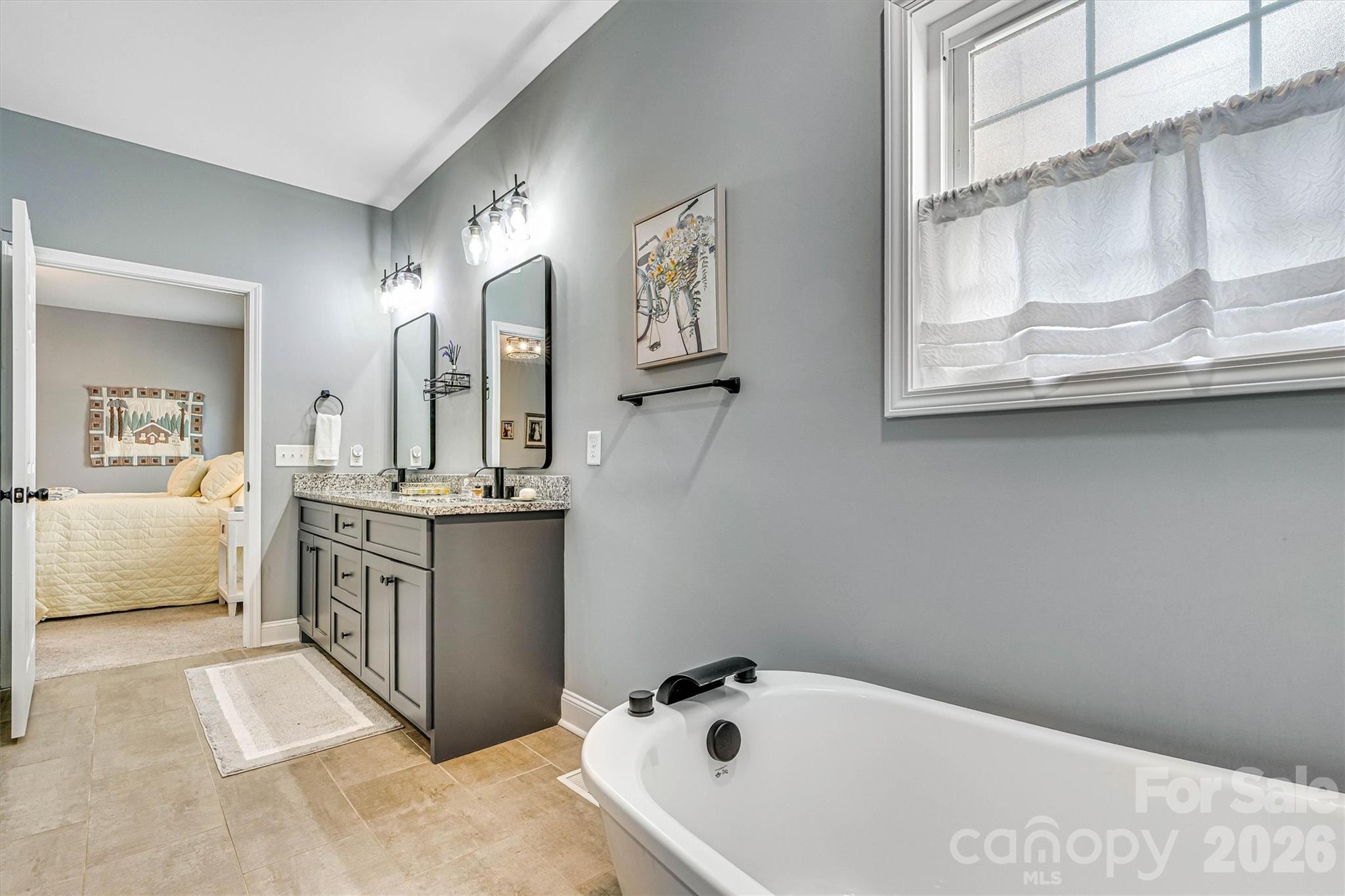 1181 Kensington Circle — Newton
