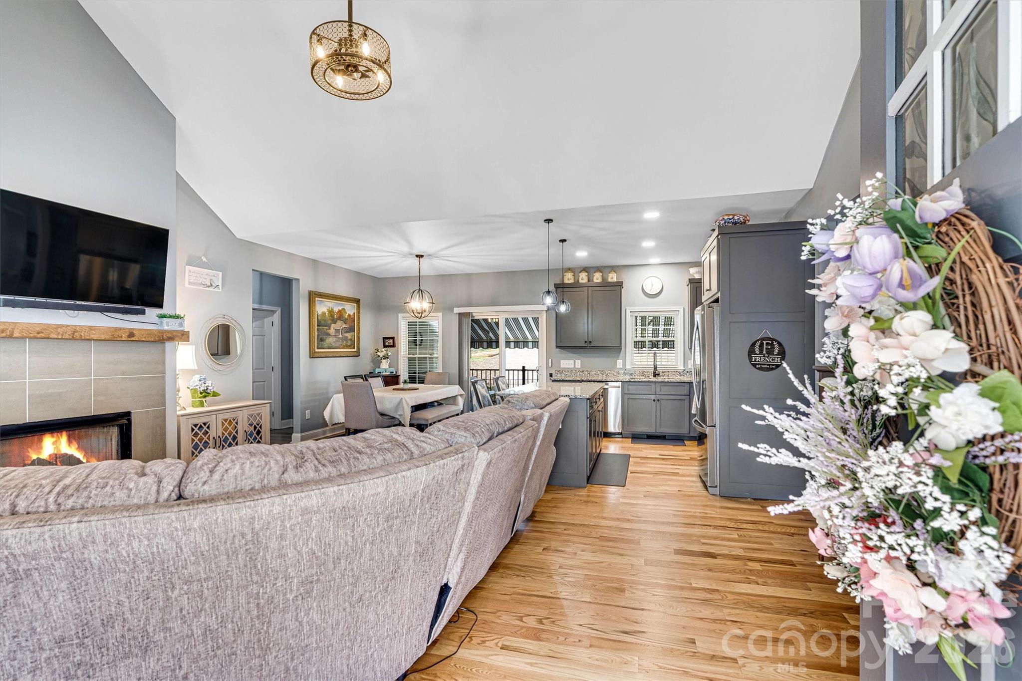 1181 Kensington Circle — Newton