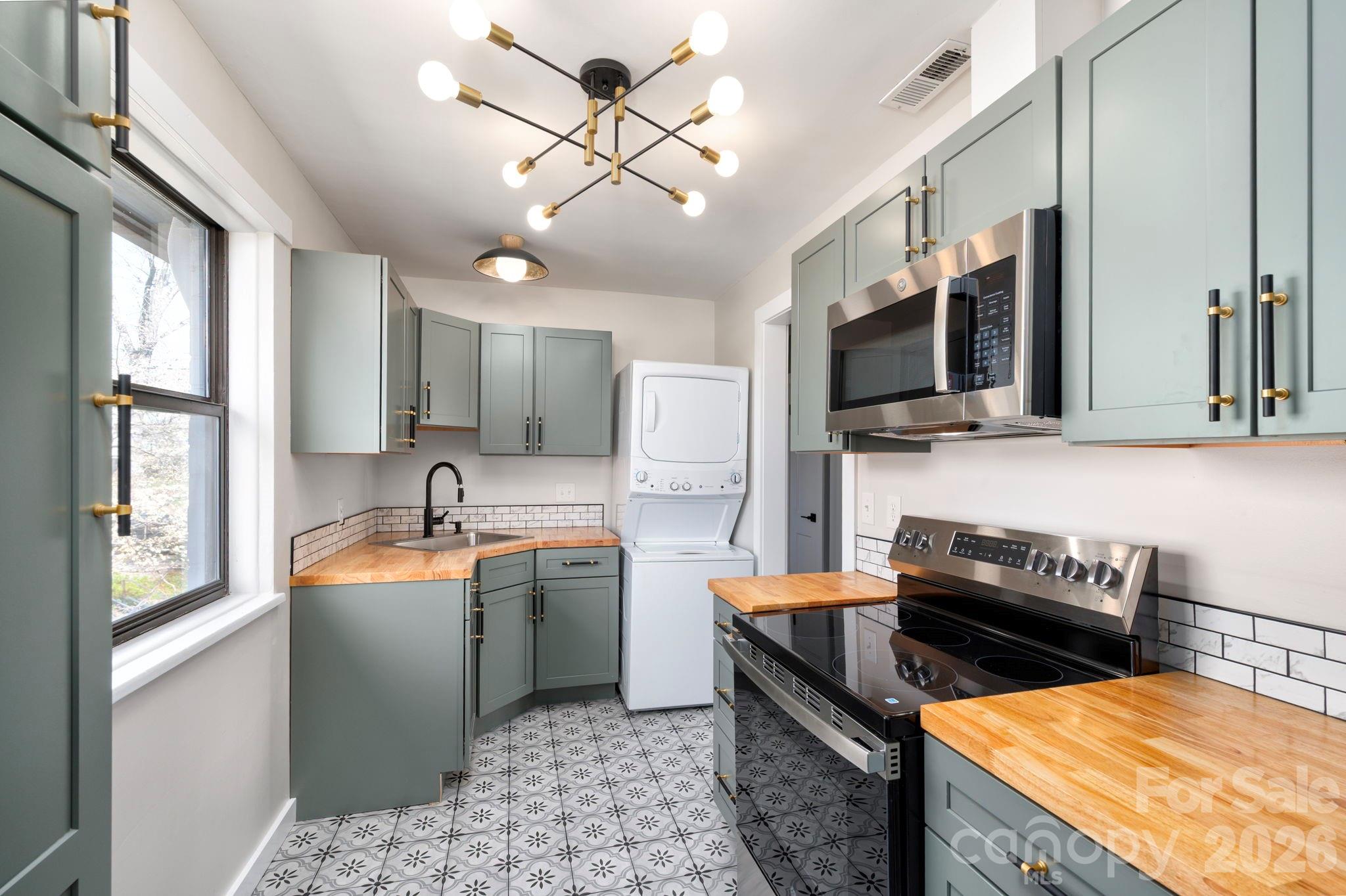 615 Biltmore Avenue #T8 — Asheville