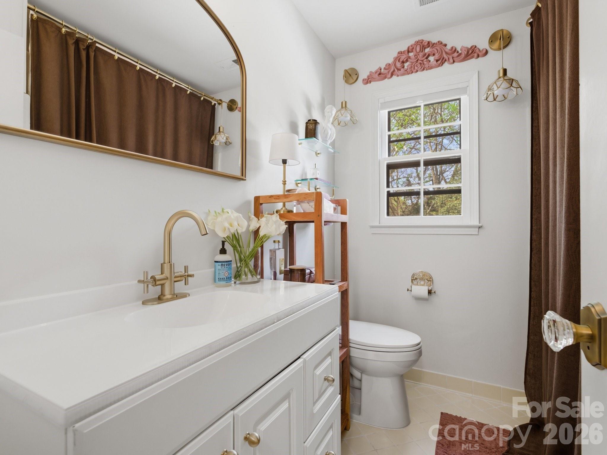 9234 Covedale Drive — Charlotte