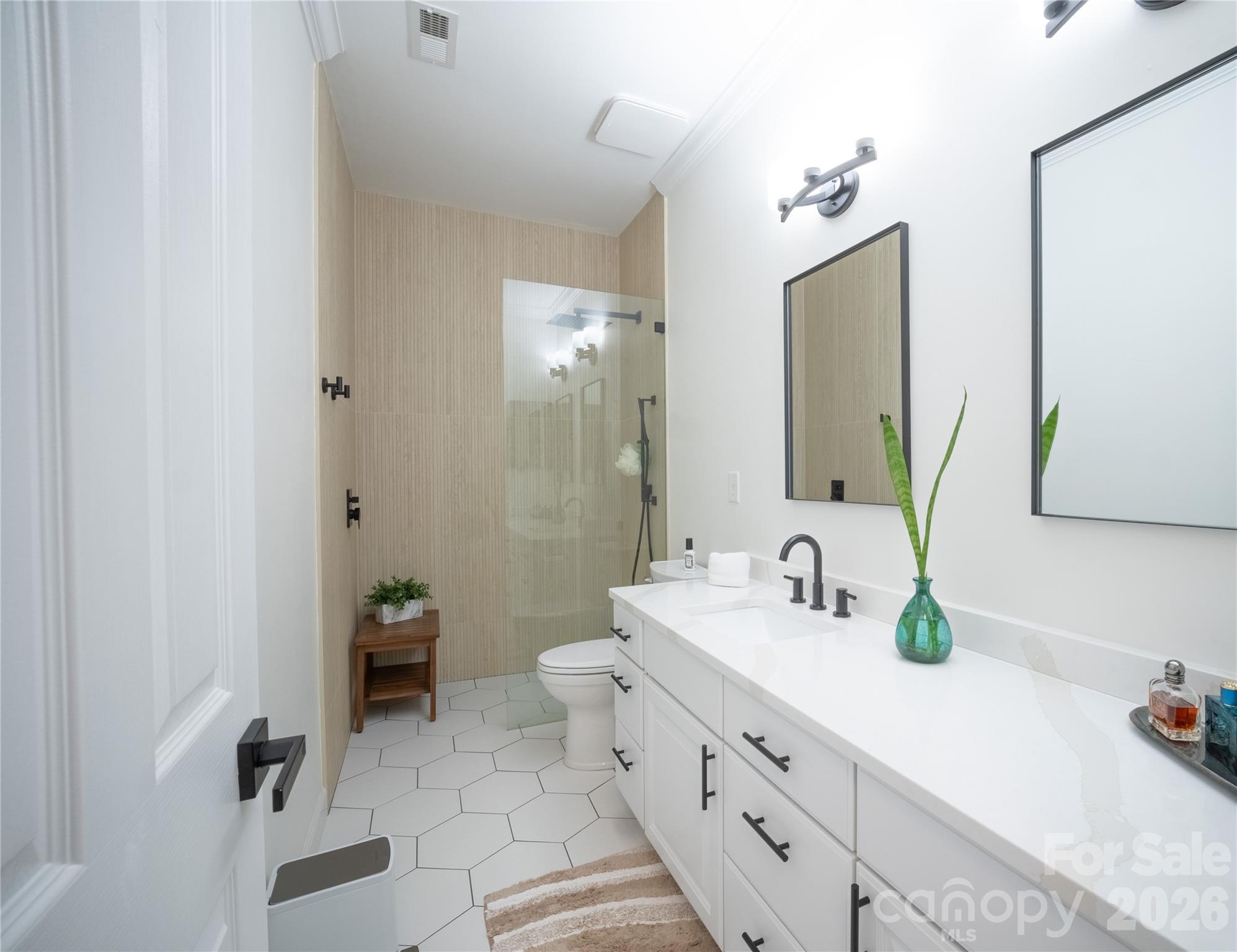 12058 Pelican Court — Tega Cay