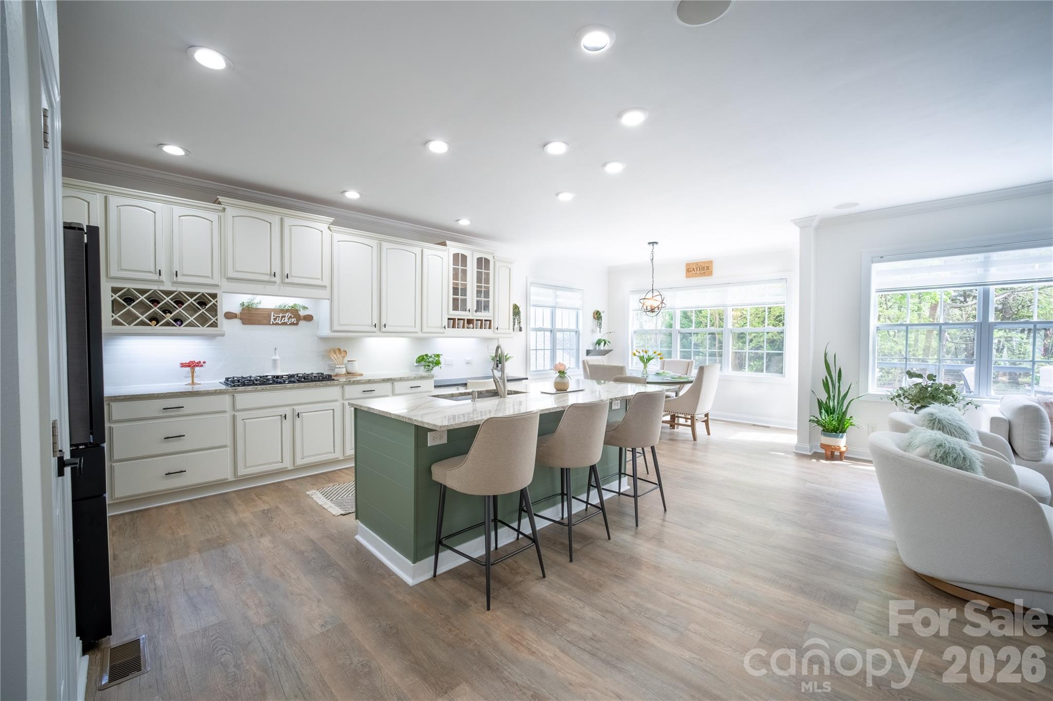 12058 Pelican Court — Tega Cay