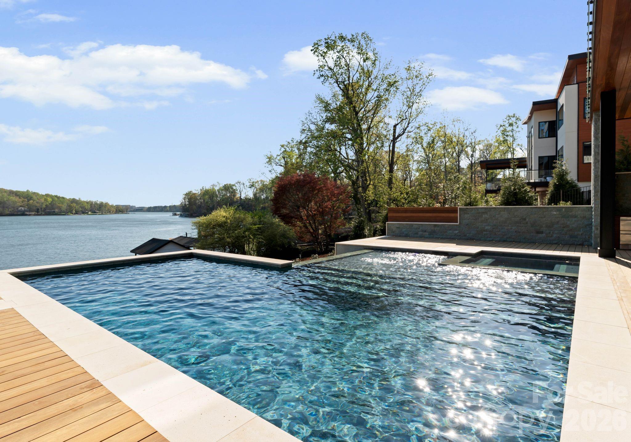 6000 Midsomer Road — Charlotte