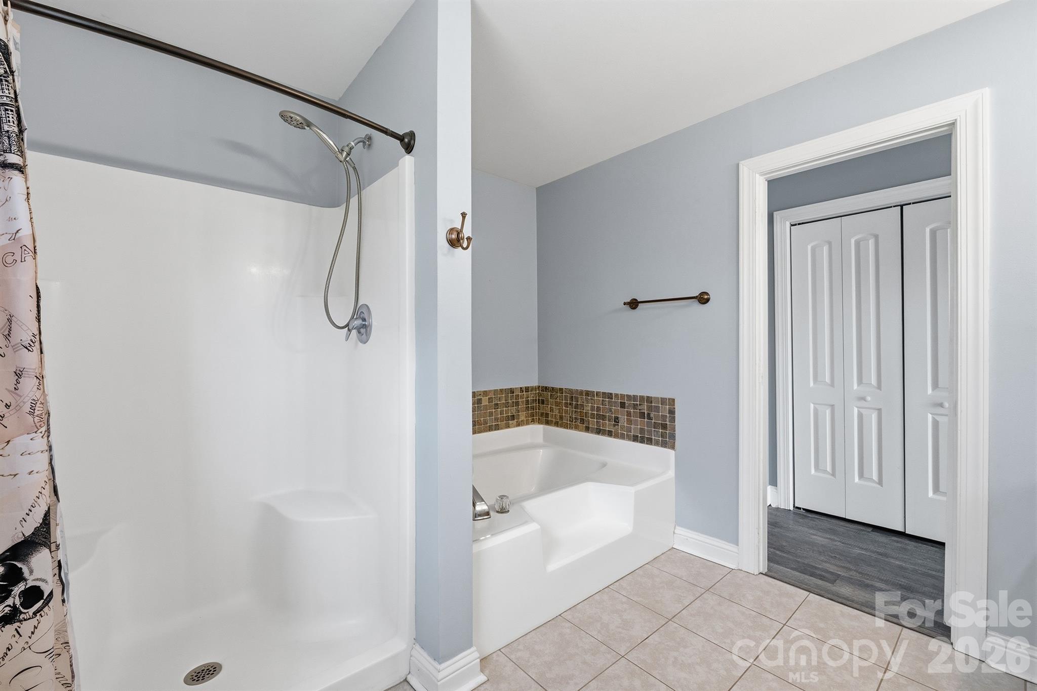 193 Red Hawk Lane — Olin