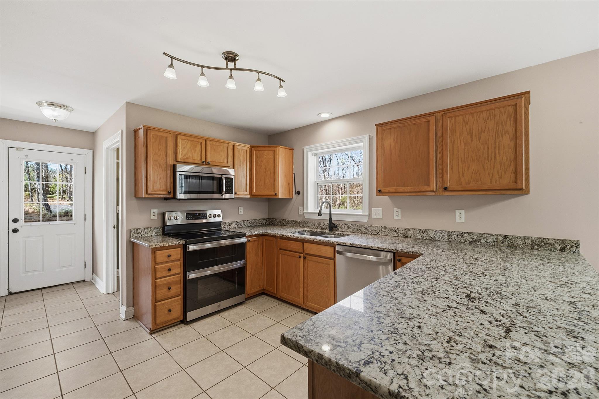 193 Red Hawk Lane — Olin