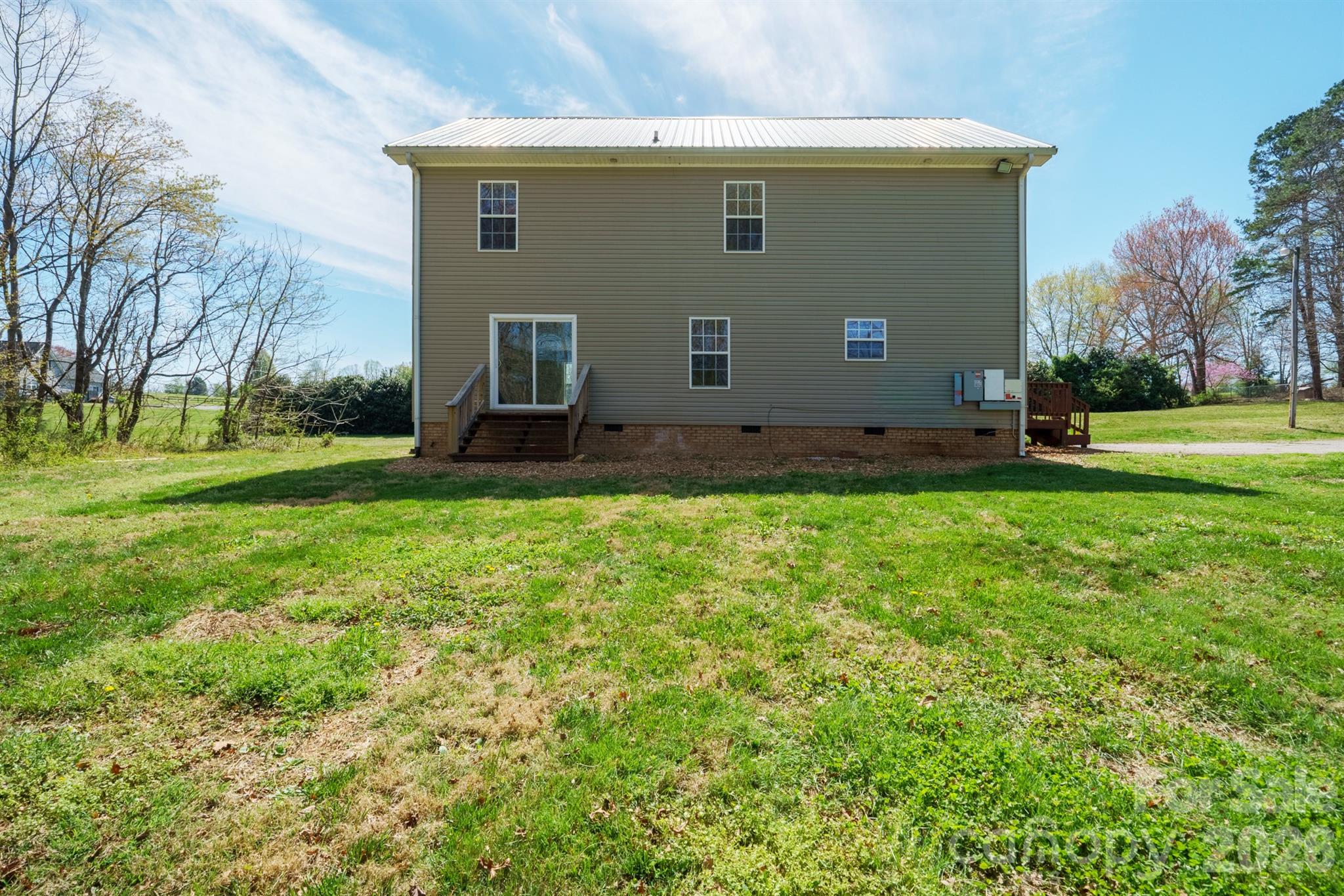 193 Red Hawk Lane — Olin