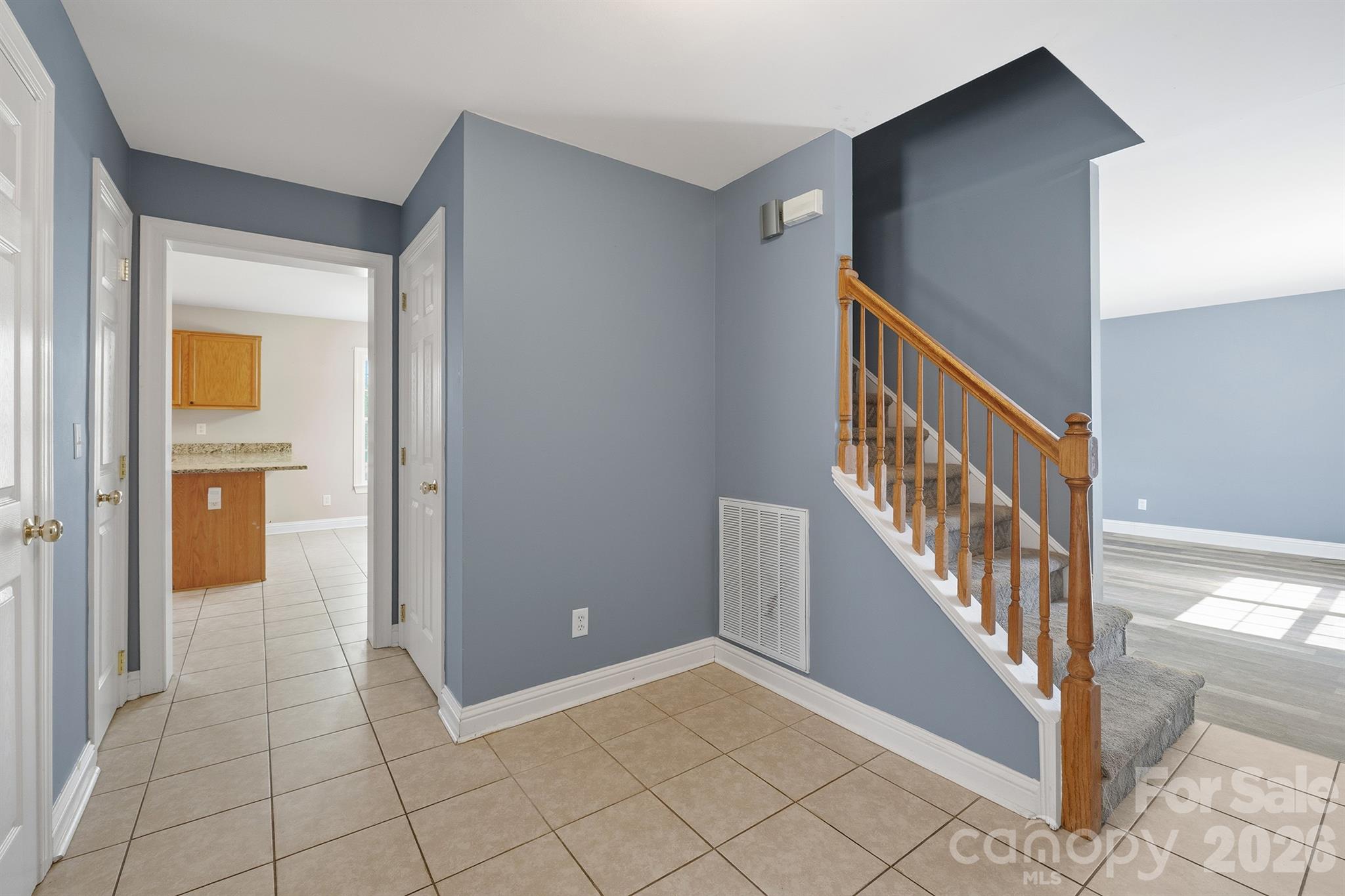 193 Red Hawk Lane — Olin
