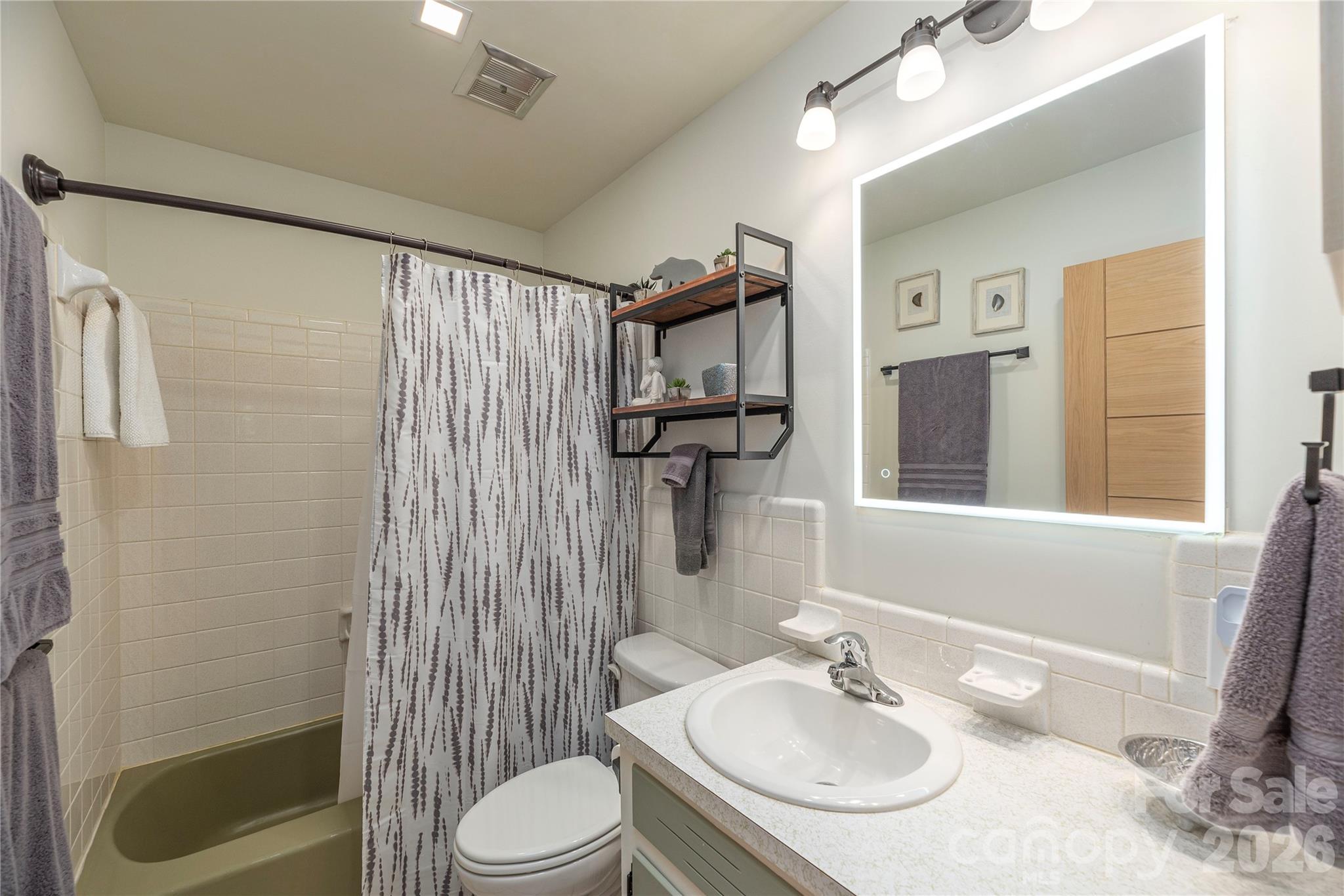 47 Deerwood Drive — Asheville