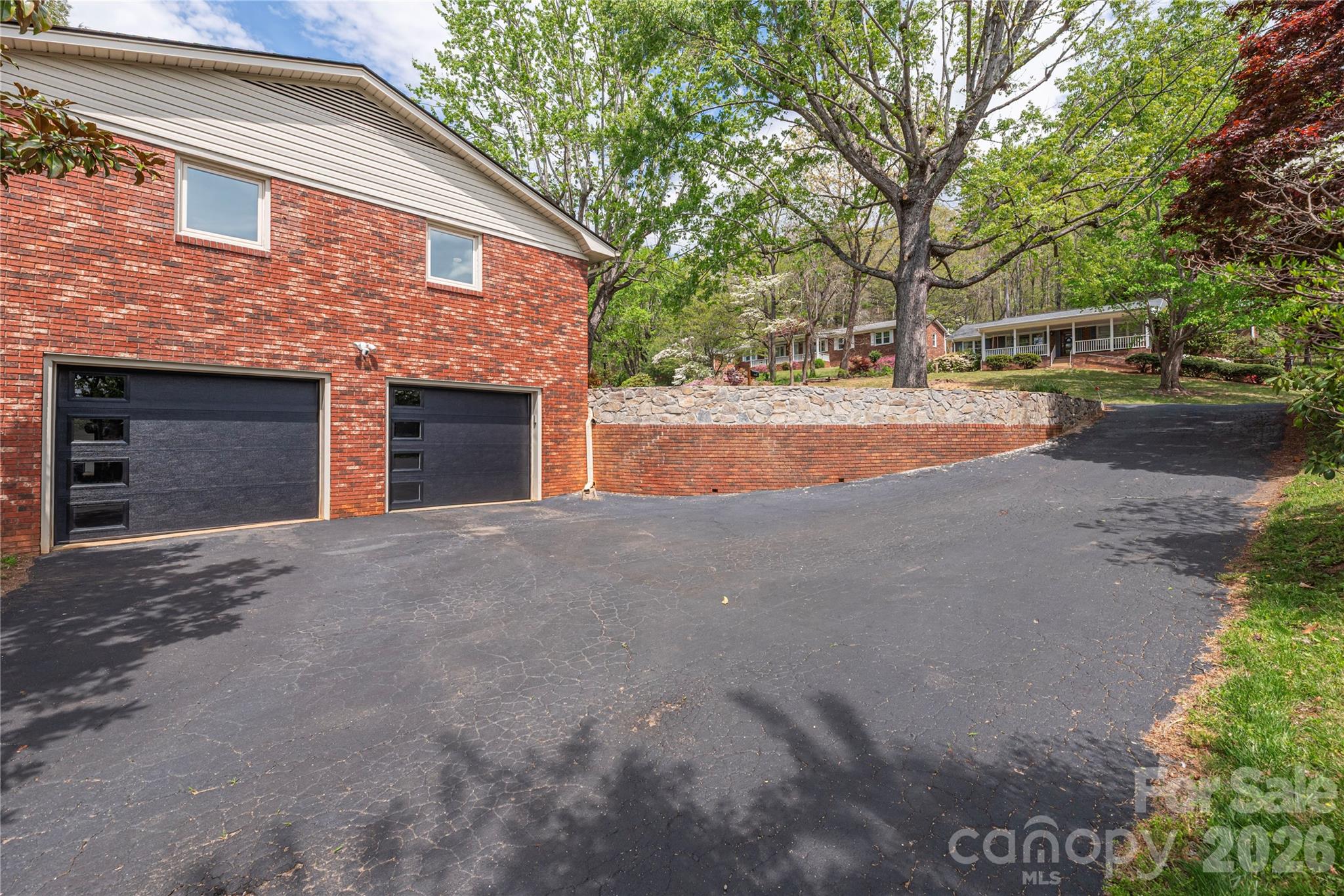 47 Deerwood Drive — Asheville