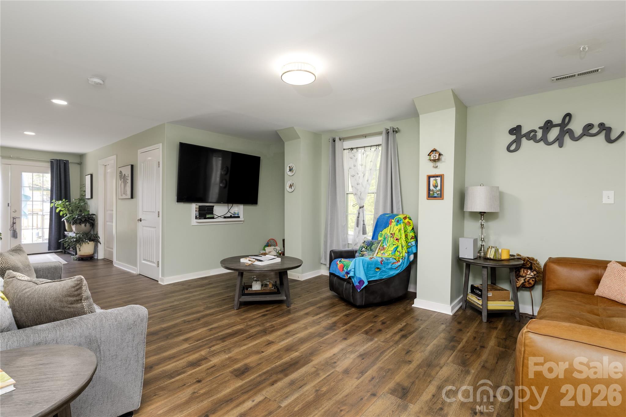4100 S Fork Street — Hickory