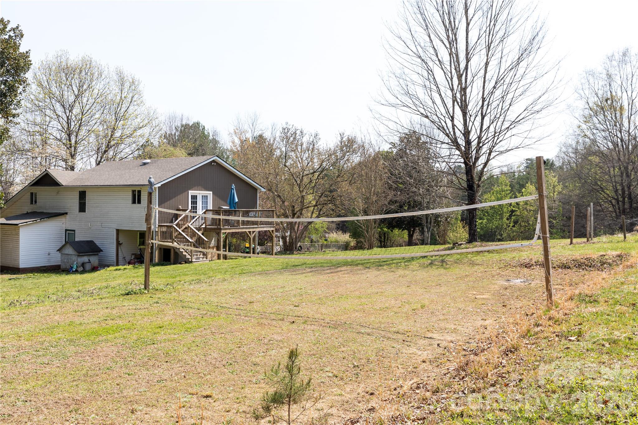 4100 S Fork Street — Hickory