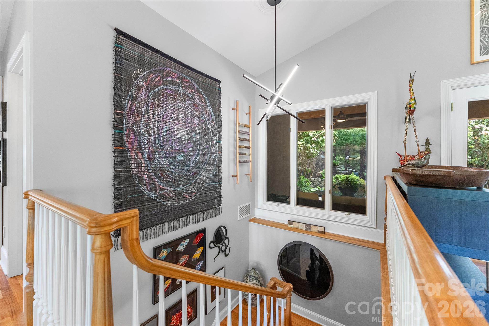 200 Robinhood Road — Asheville