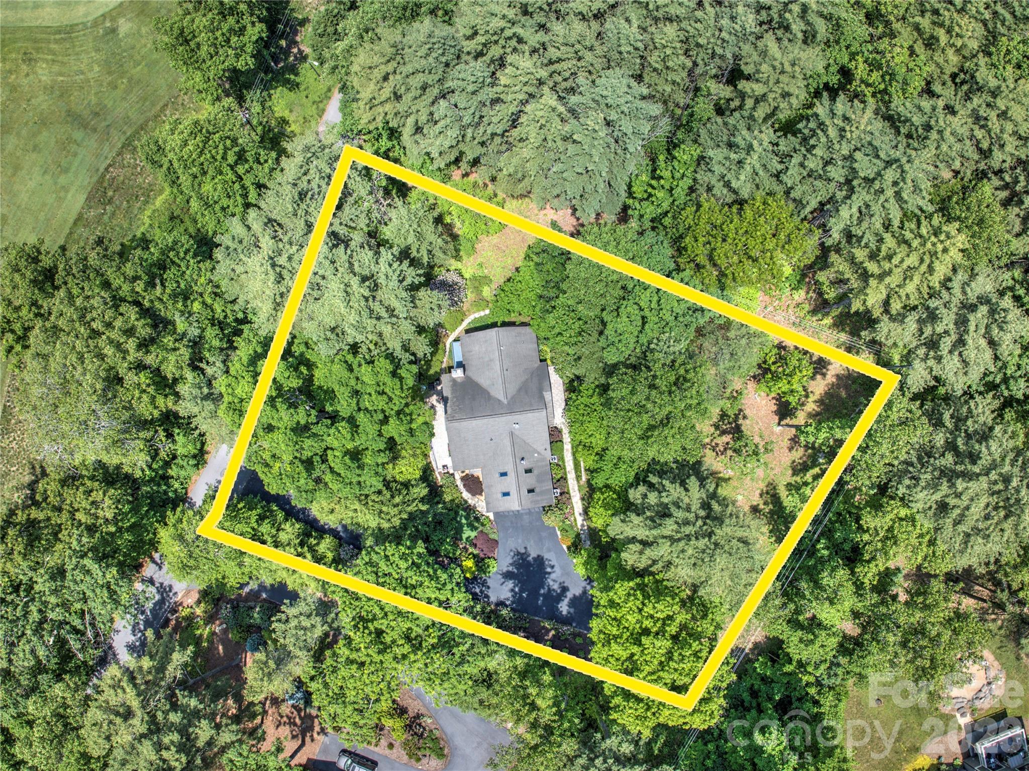 200 Robinhood Road — Asheville