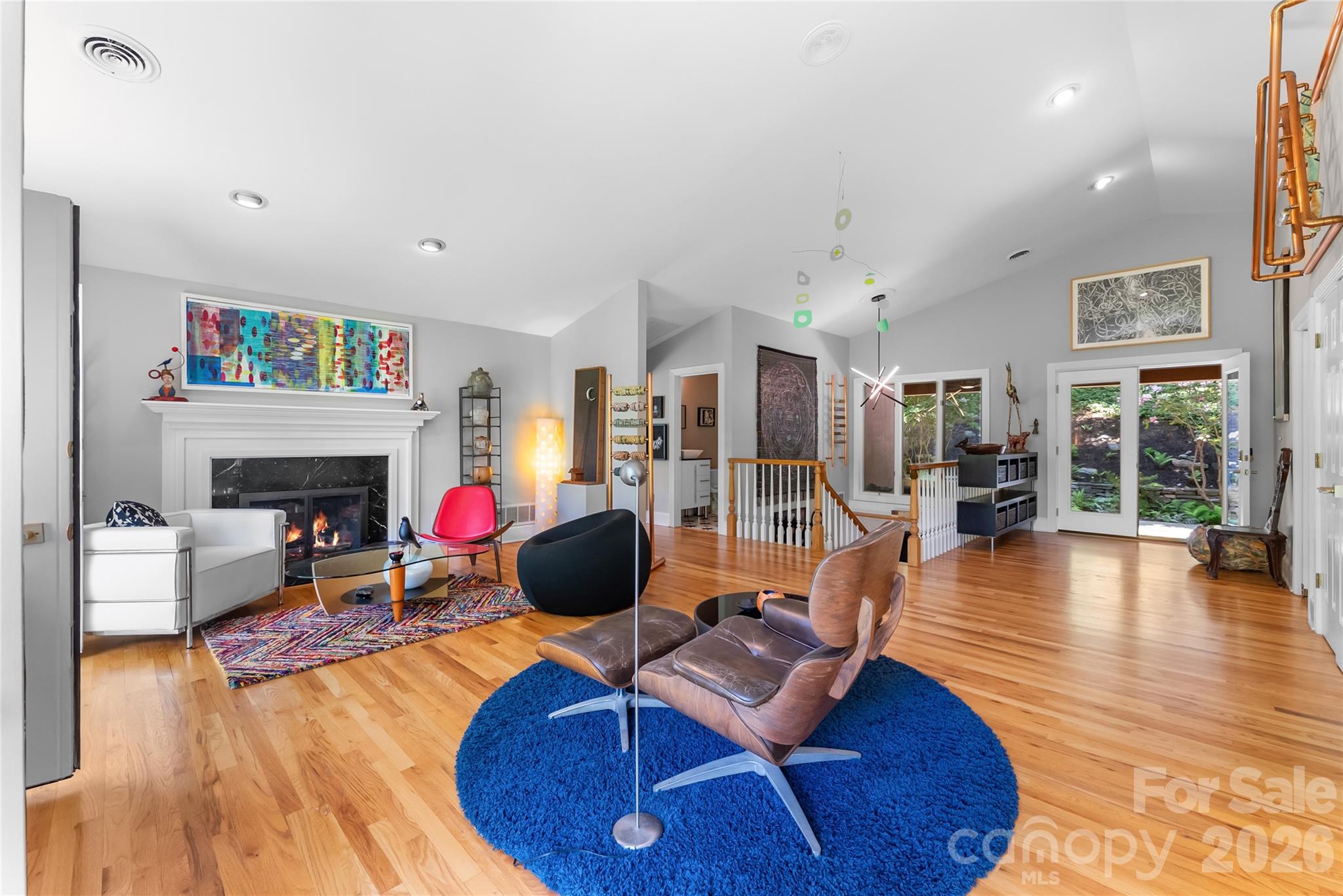 200 Robinhood Road — Asheville