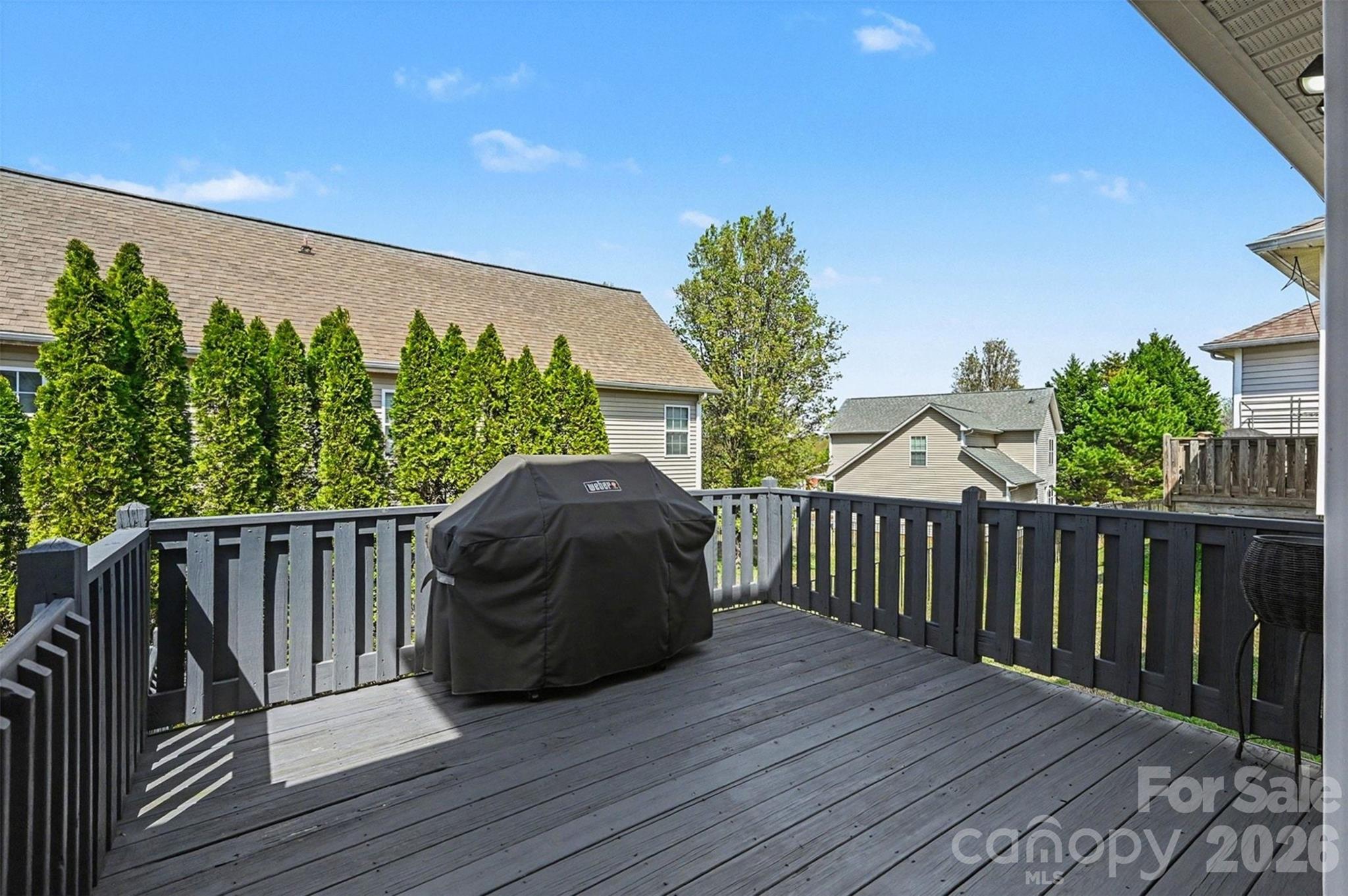 255 19th Avenue SE — Hickory