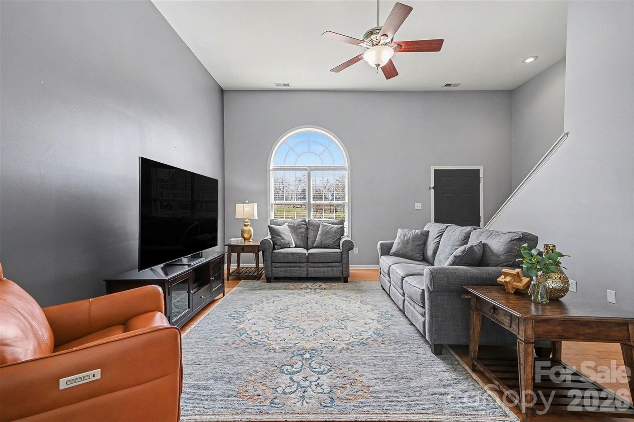 255 19th Avenue SE — Hickory
