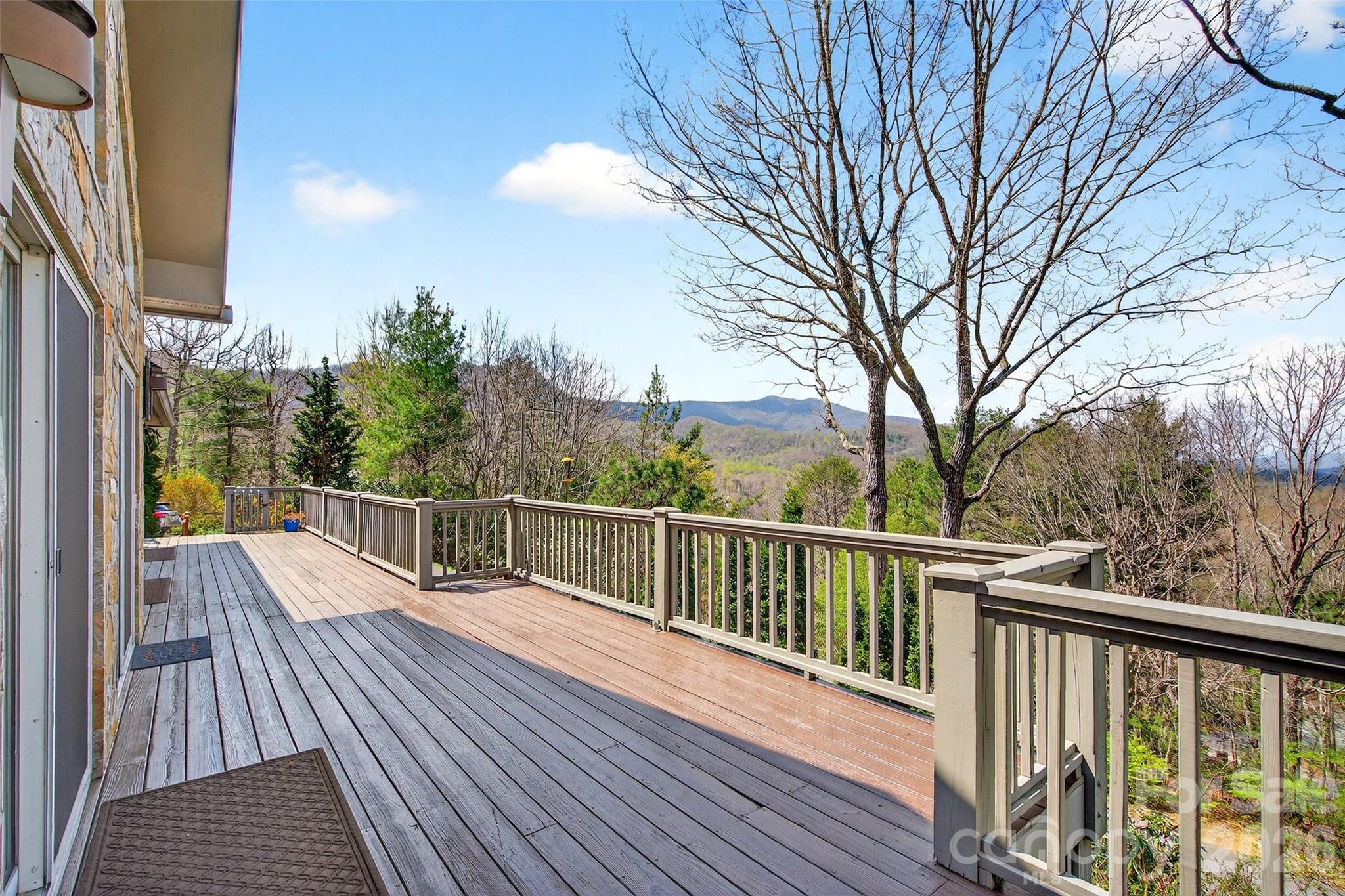 3 Tree Top Place — Black Mountain