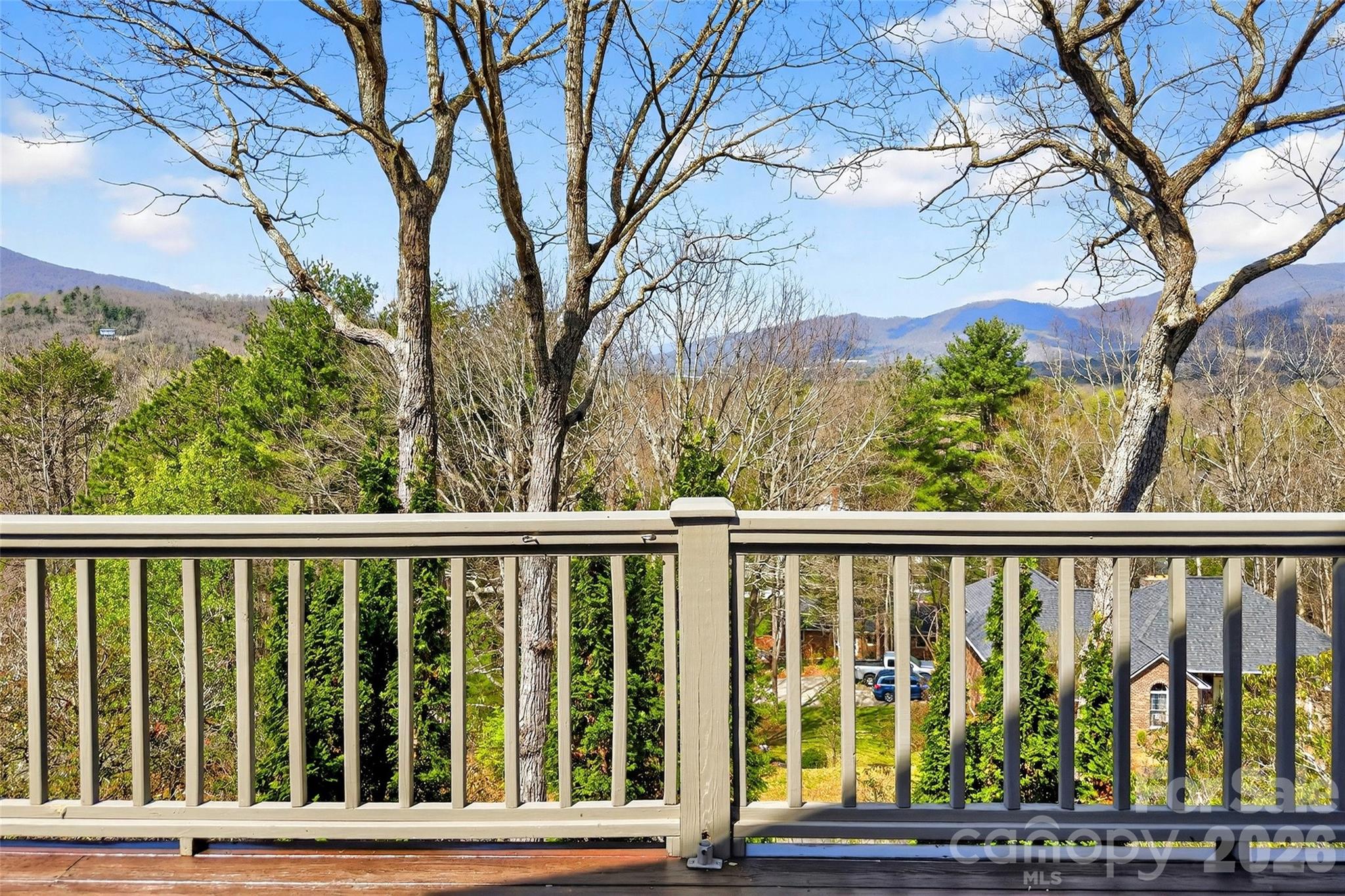 3 Tree Top Place — Black Mountain