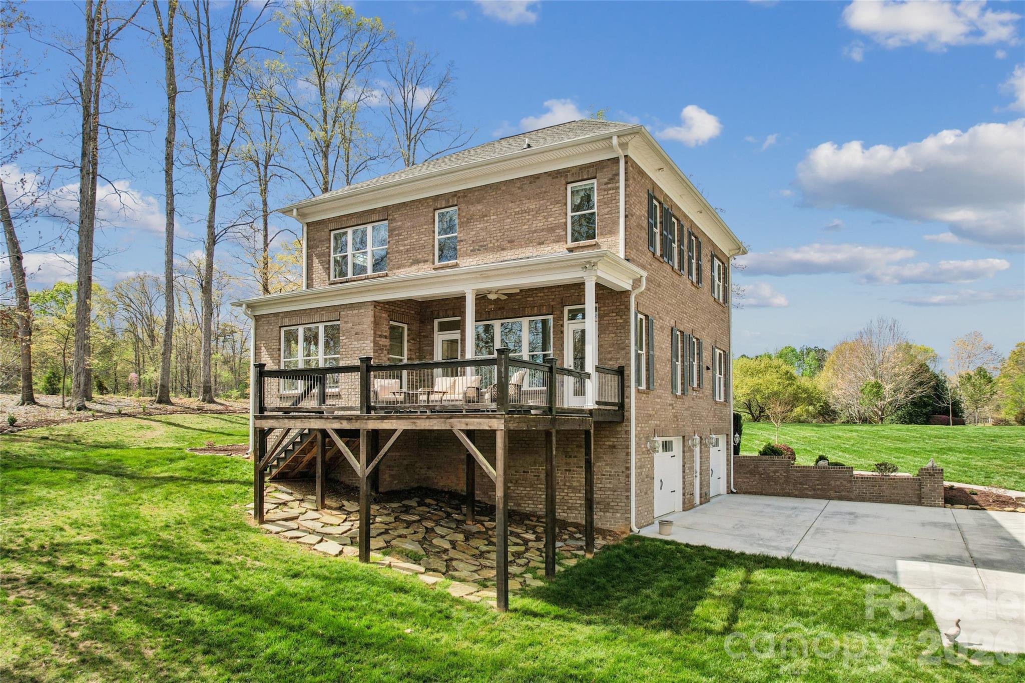 902 Bridgewater Drive — Monroe