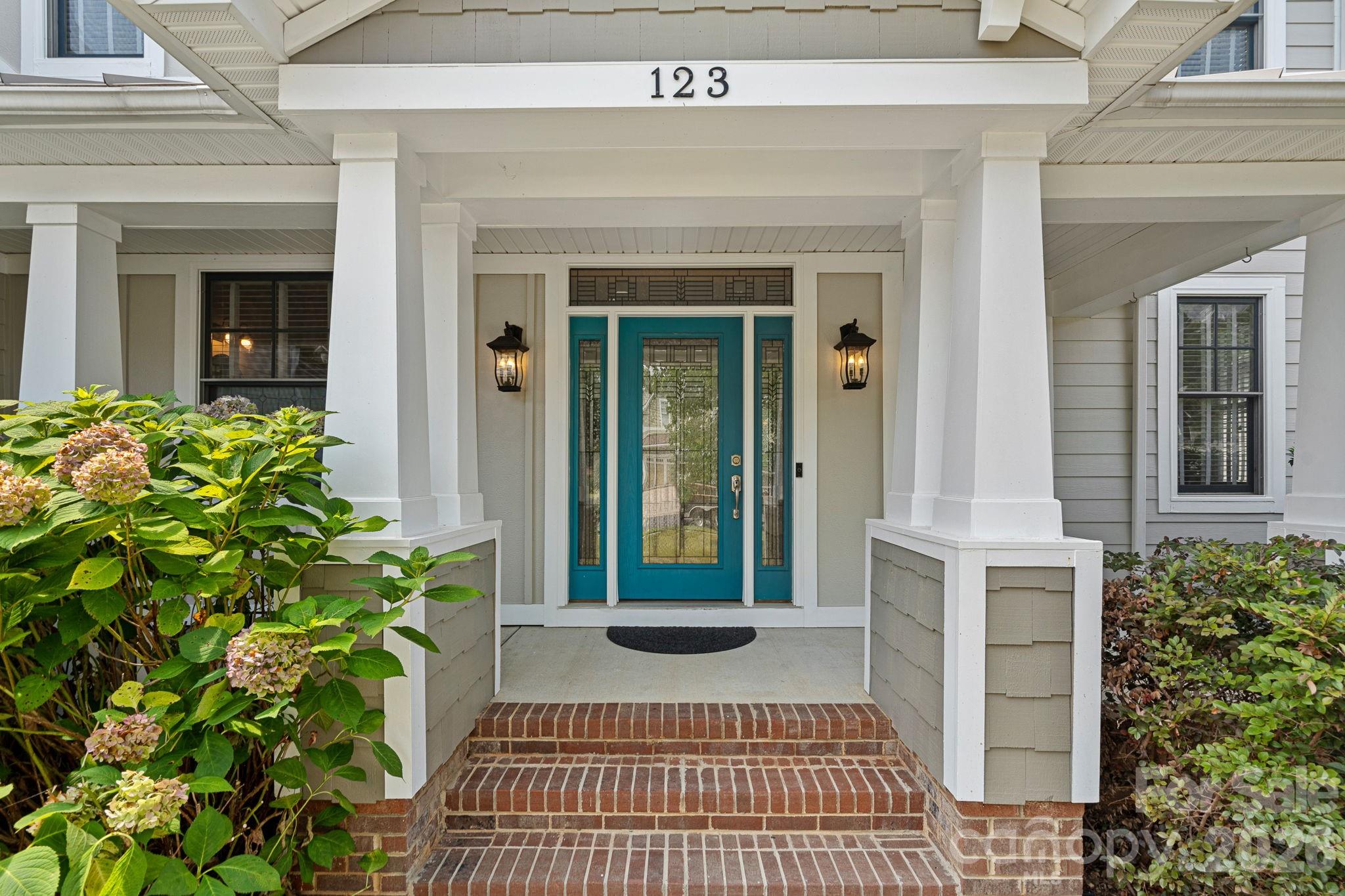 123 Hedgewood Drive — Mooresville