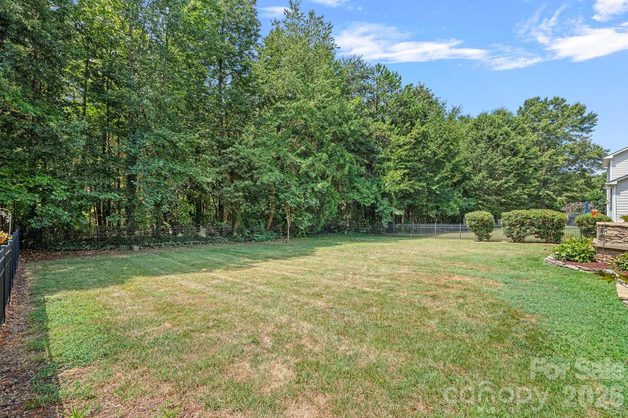 123 Hedgewood Drive — Mooresville