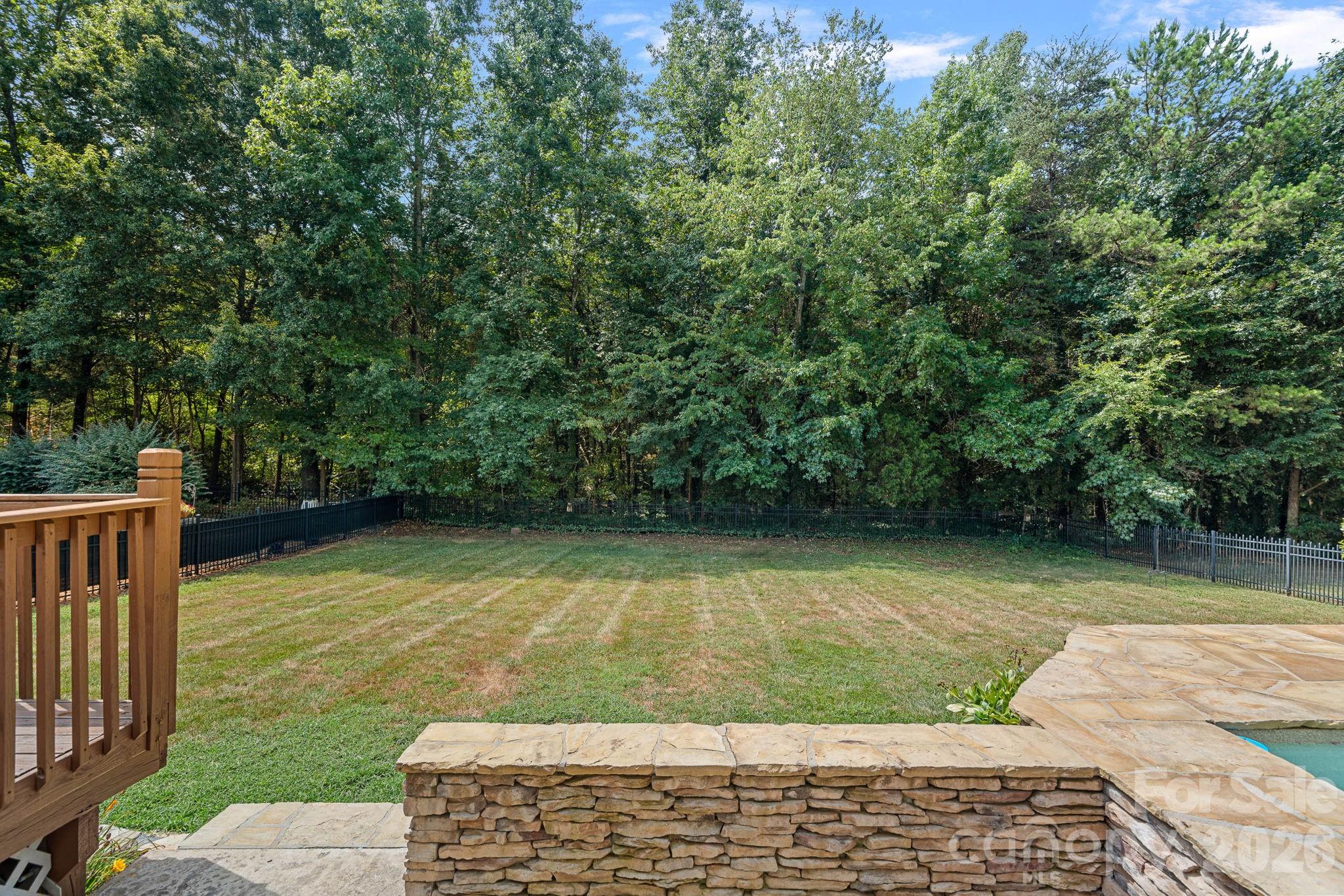 123 Hedgewood Drive — Mooresville