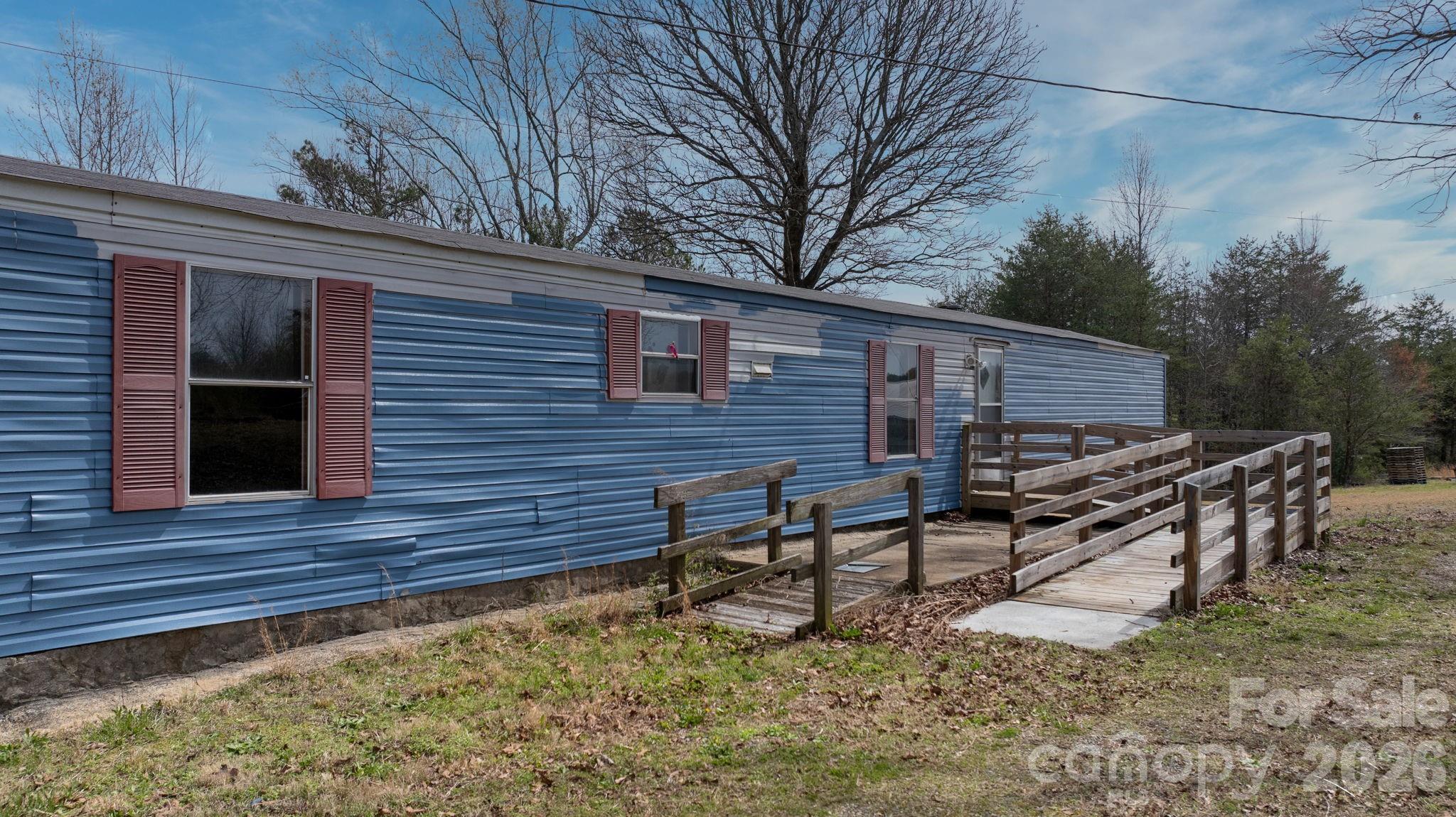 5624 R & R Farm Road — Connelly Springs