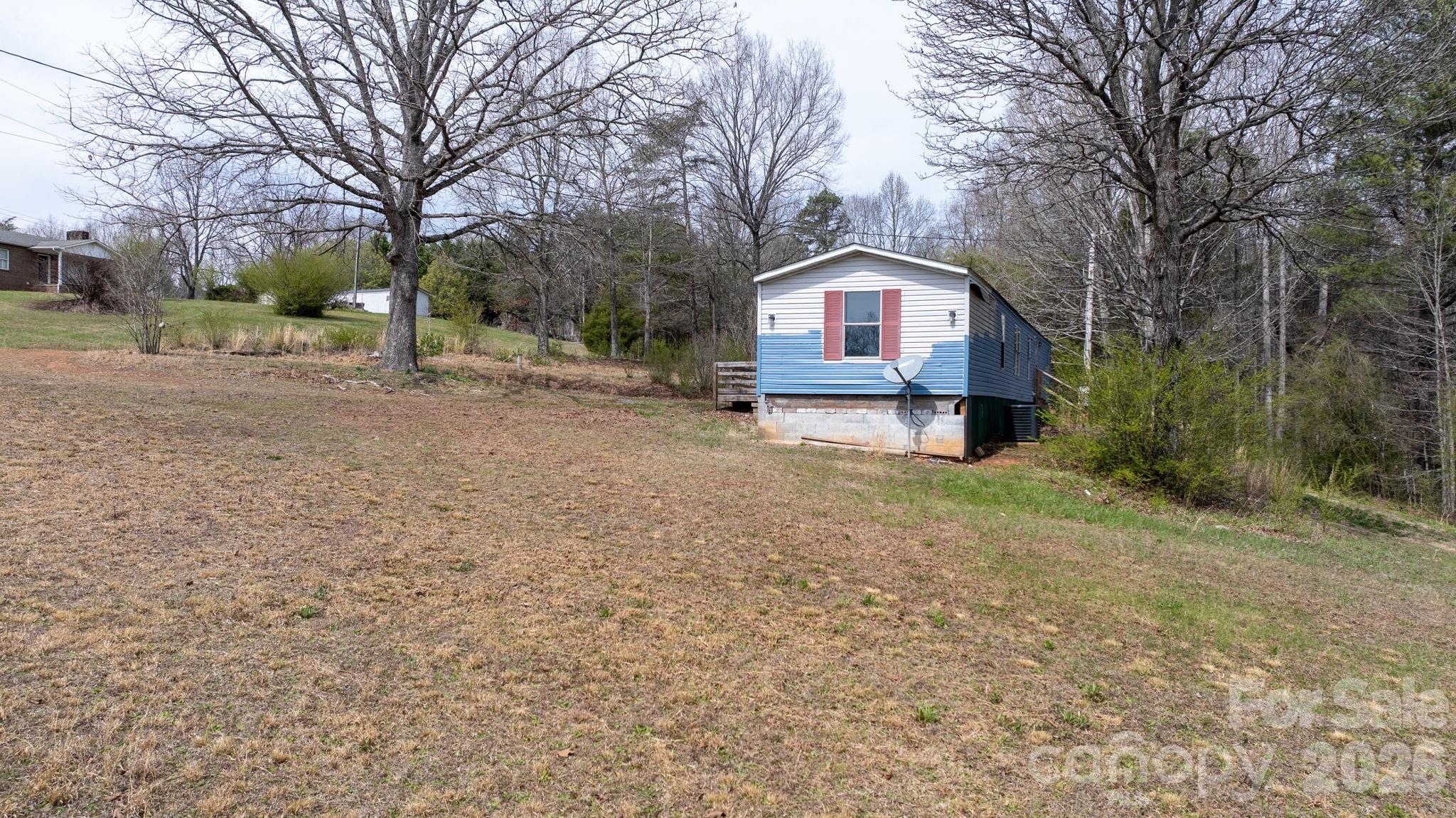 5624 R & R Farm Road — Connelly Springs