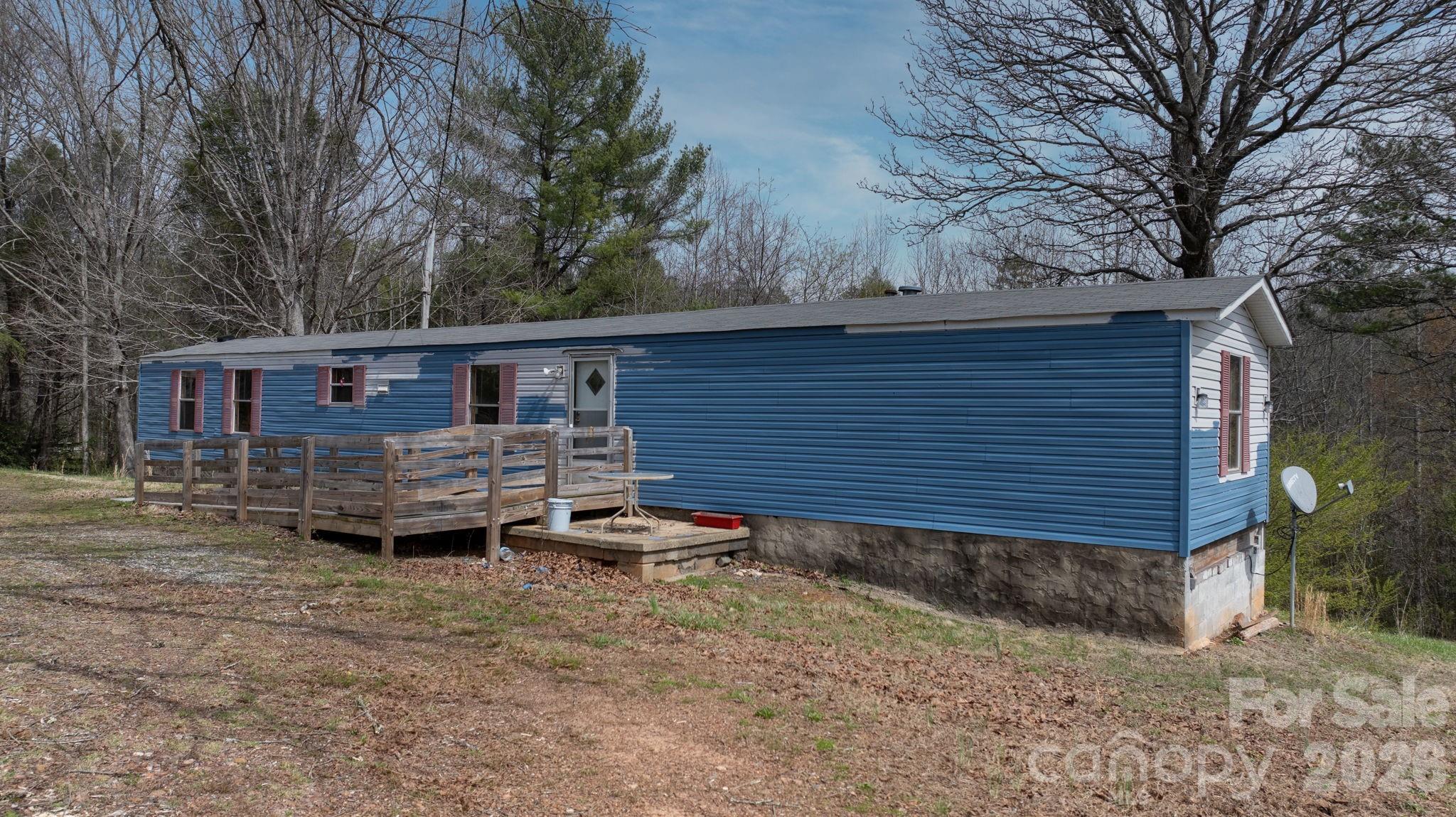 5624 R & R Farm Road — Connelly Springs