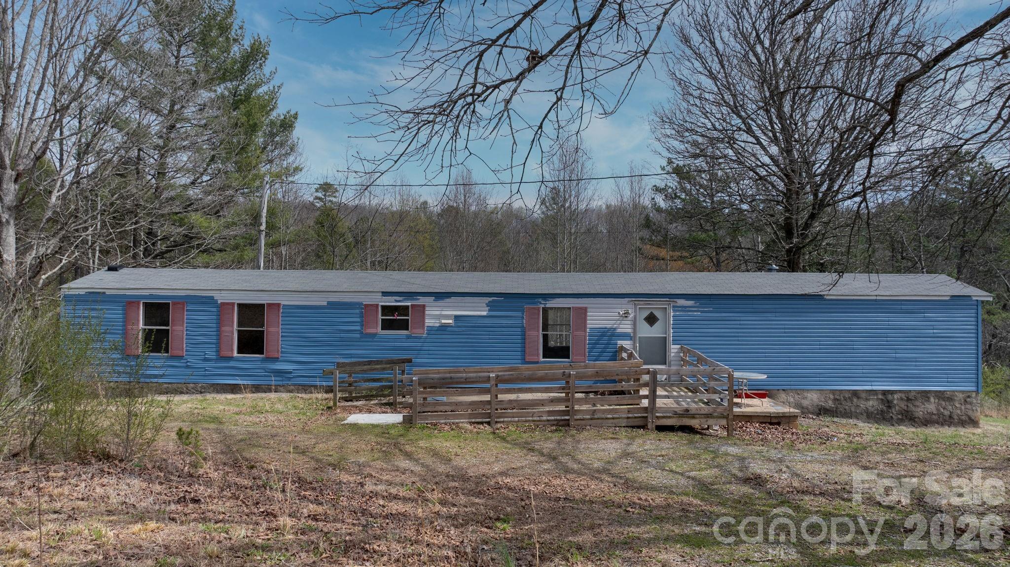 5624 R & R Farm Road — Connelly Springs