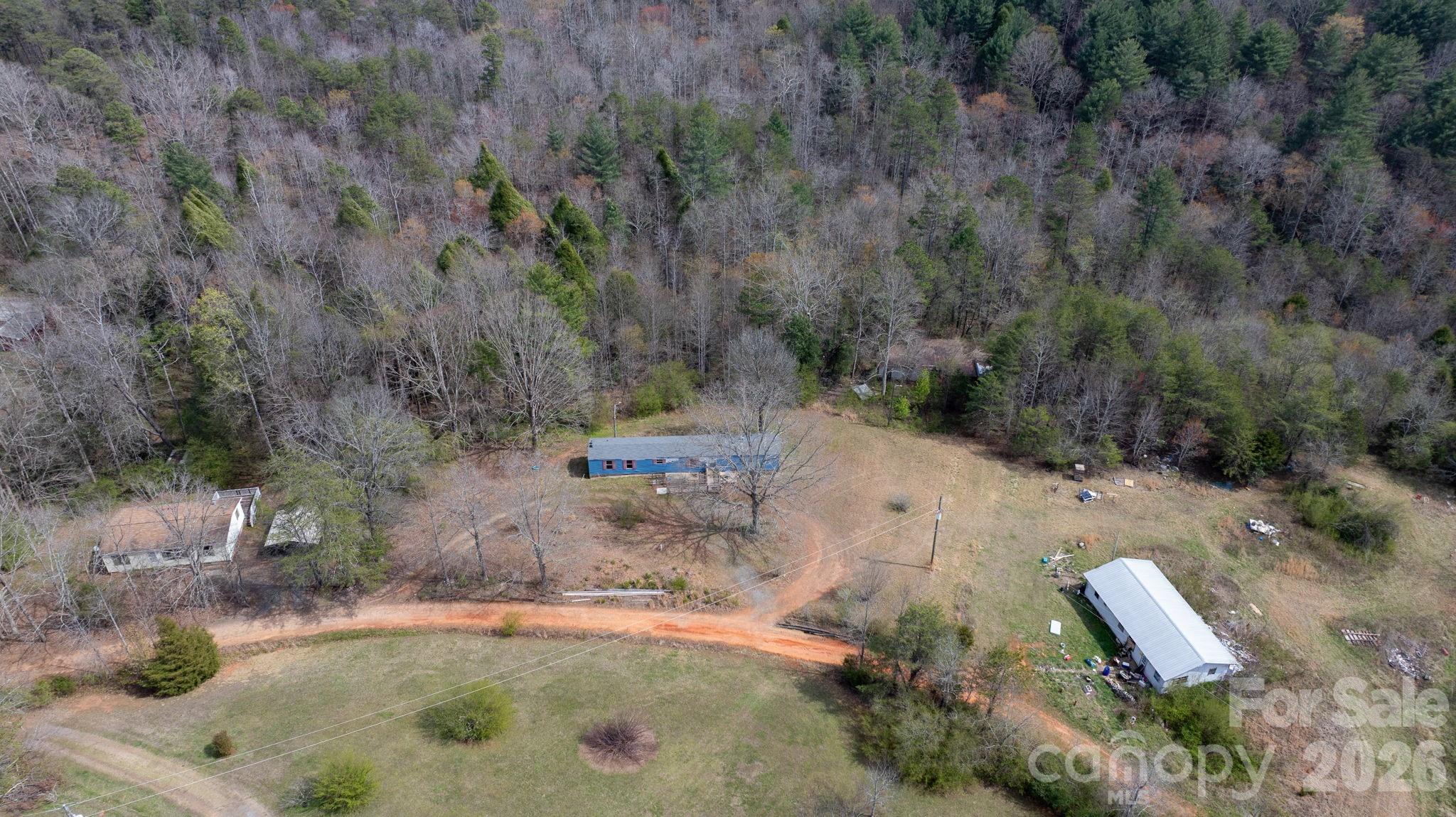 5624 R & R Farm Road — Connelly Springs