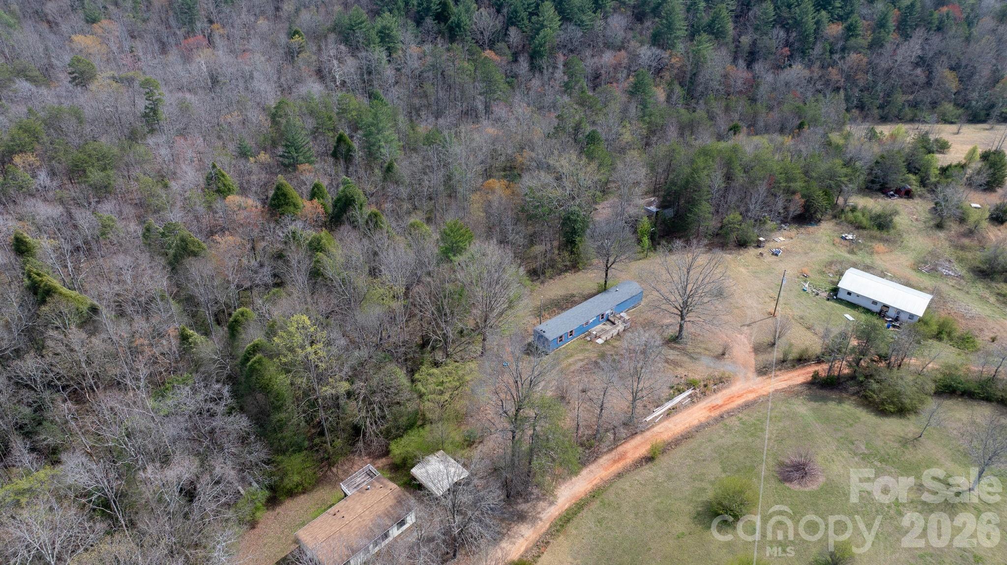 5624 R & R Farm Road — Connelly Springs