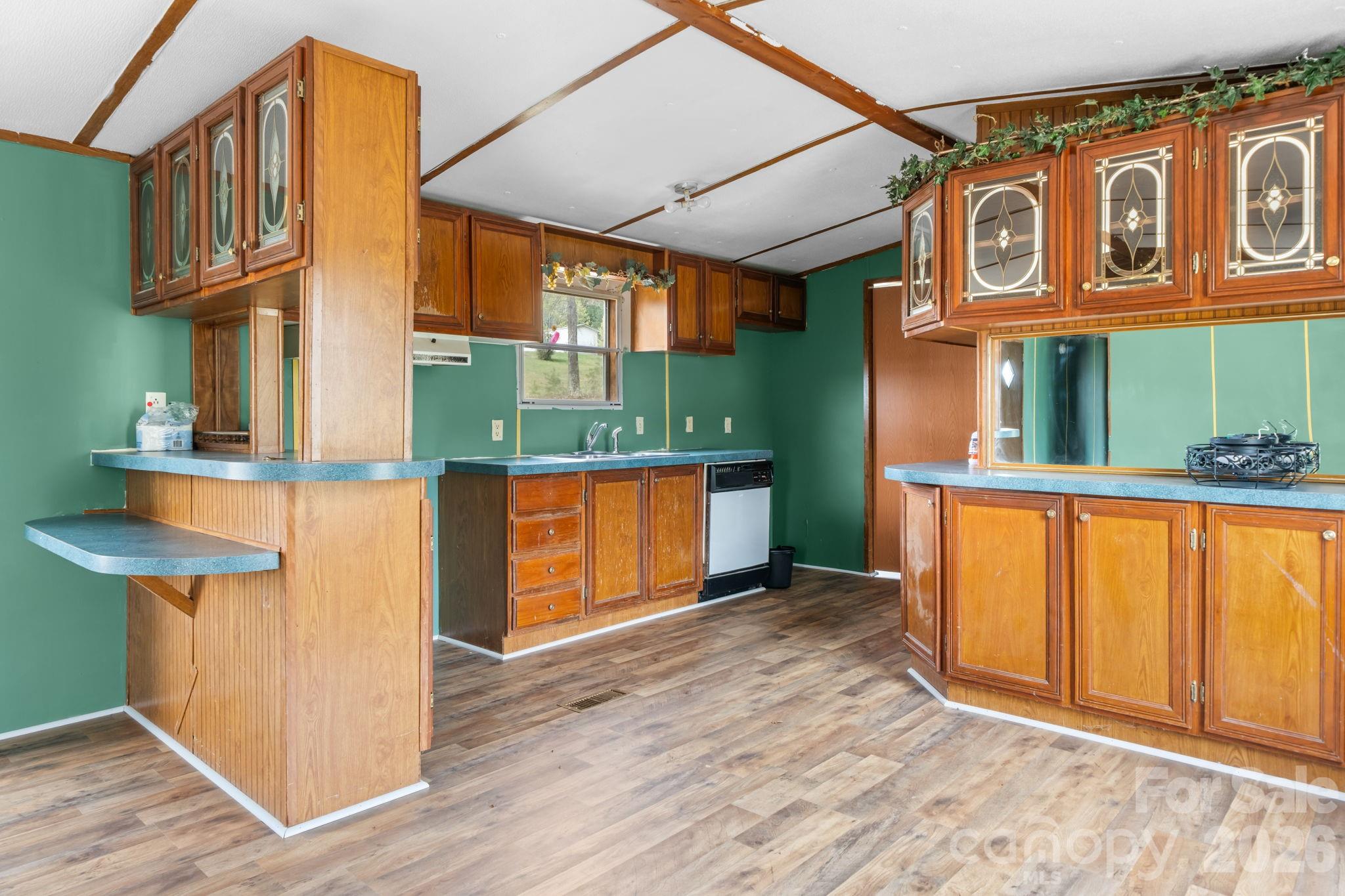 5624 R & R Farm Road — Connelly Springs